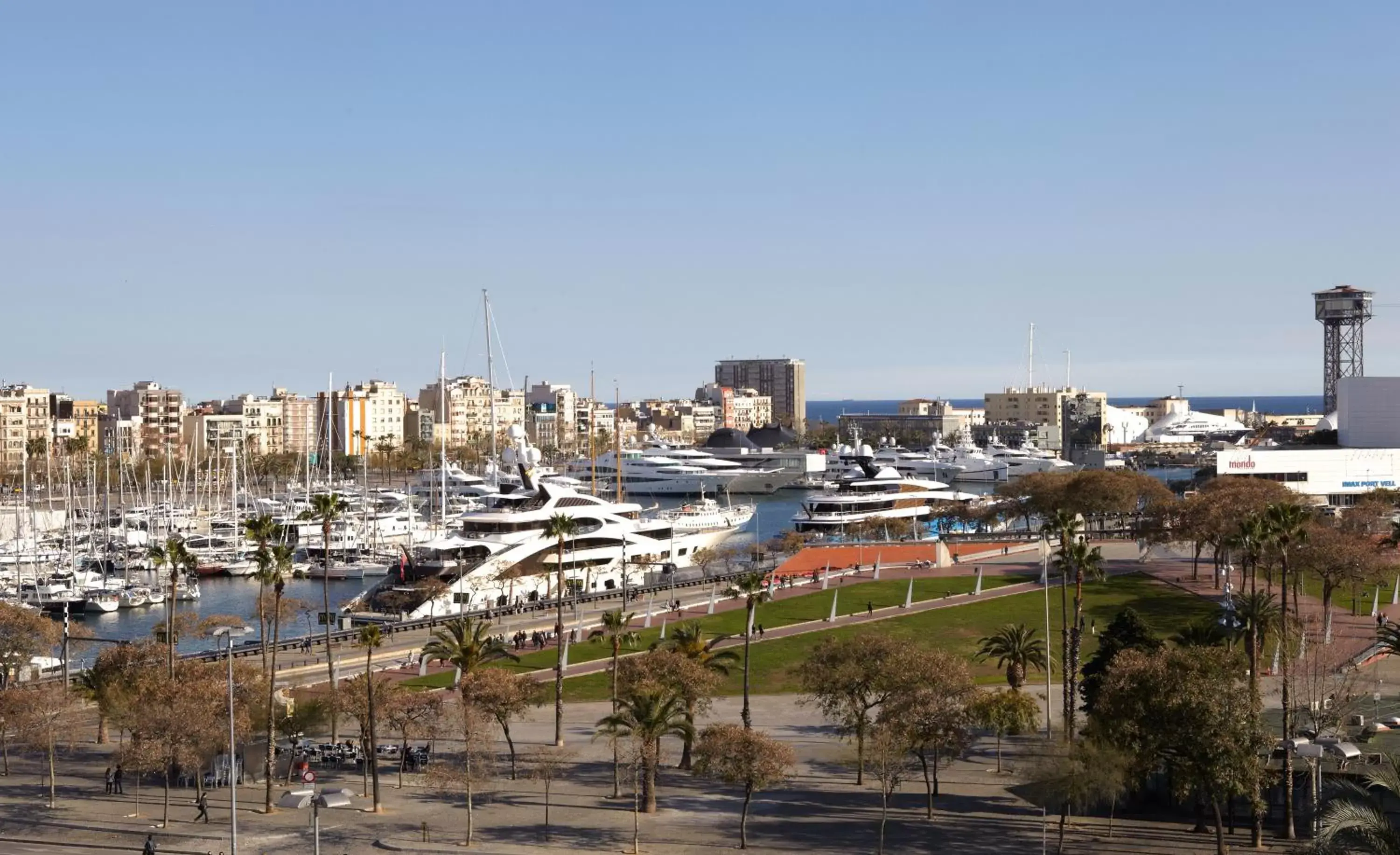 Nearby landmark in Duquesa Suites Landmark Hotel by Grup Duquessa Nearby landmark in Duquesa Suites Landmark Hotel by Grup Duquessa