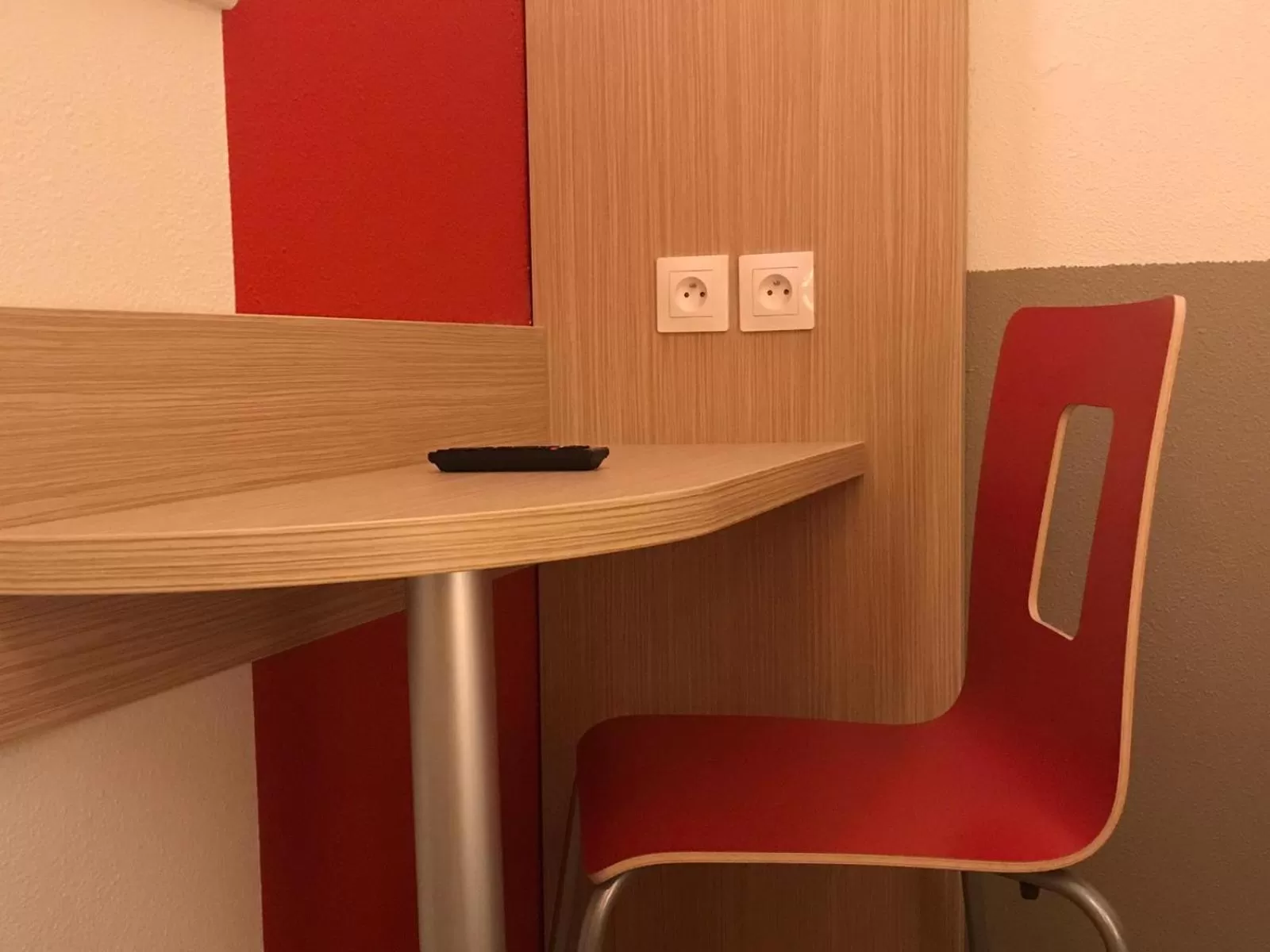 Seating area in Première Classe Reims Ouest - Tinqueux