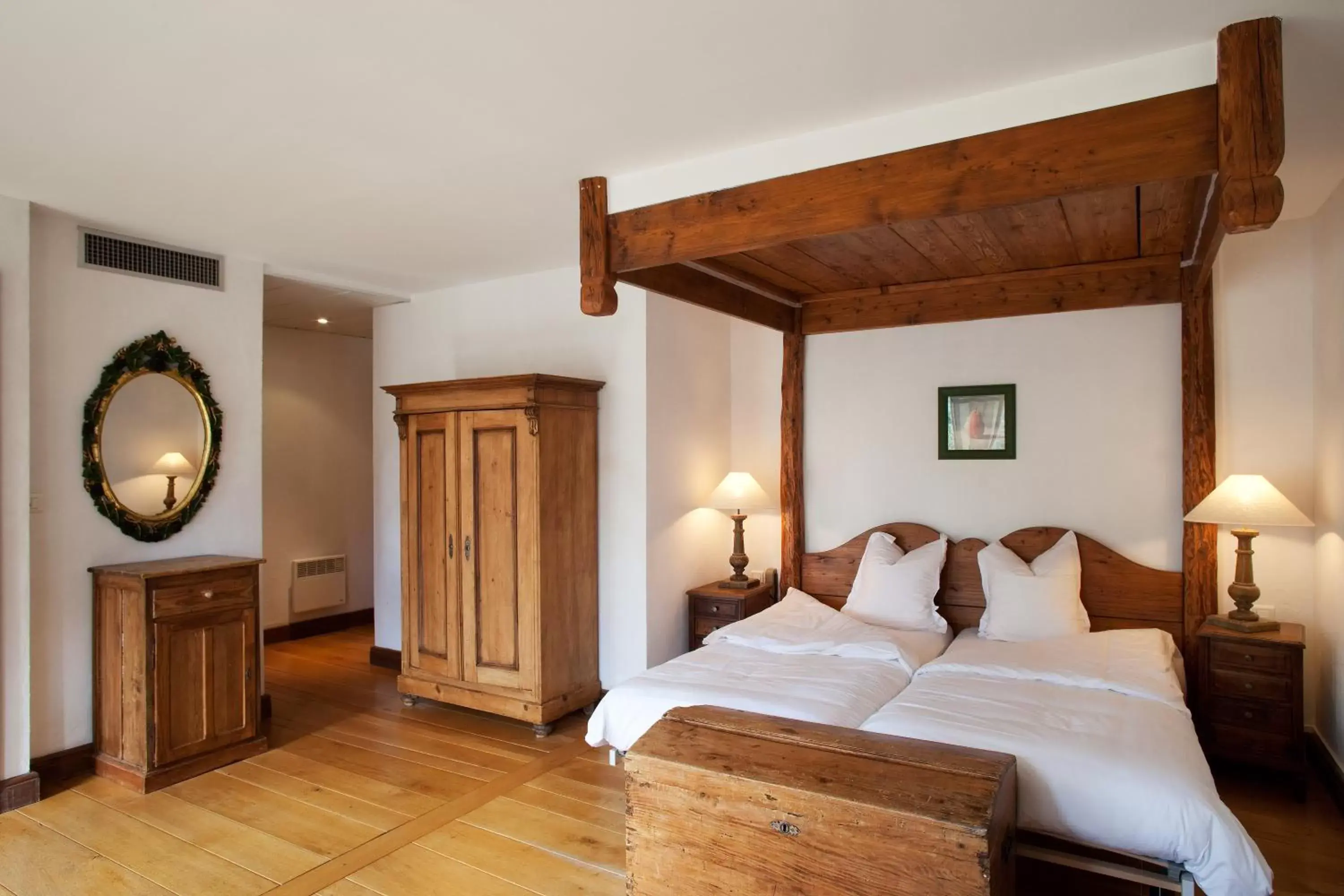 Photo of the whole room, Bed in Le Domaine de Rouffach