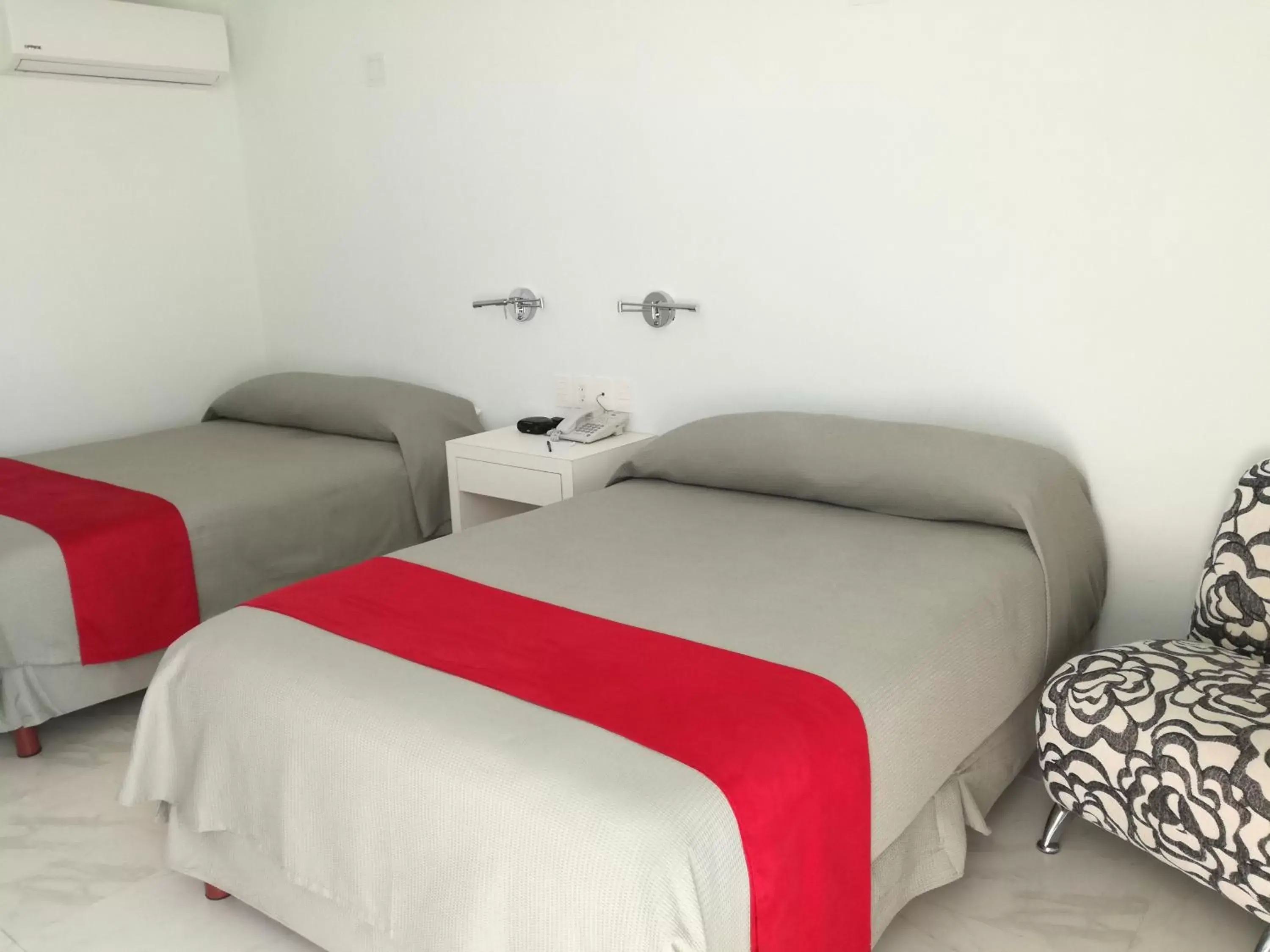 Bedroom, Bed in We Hotel Acapulco