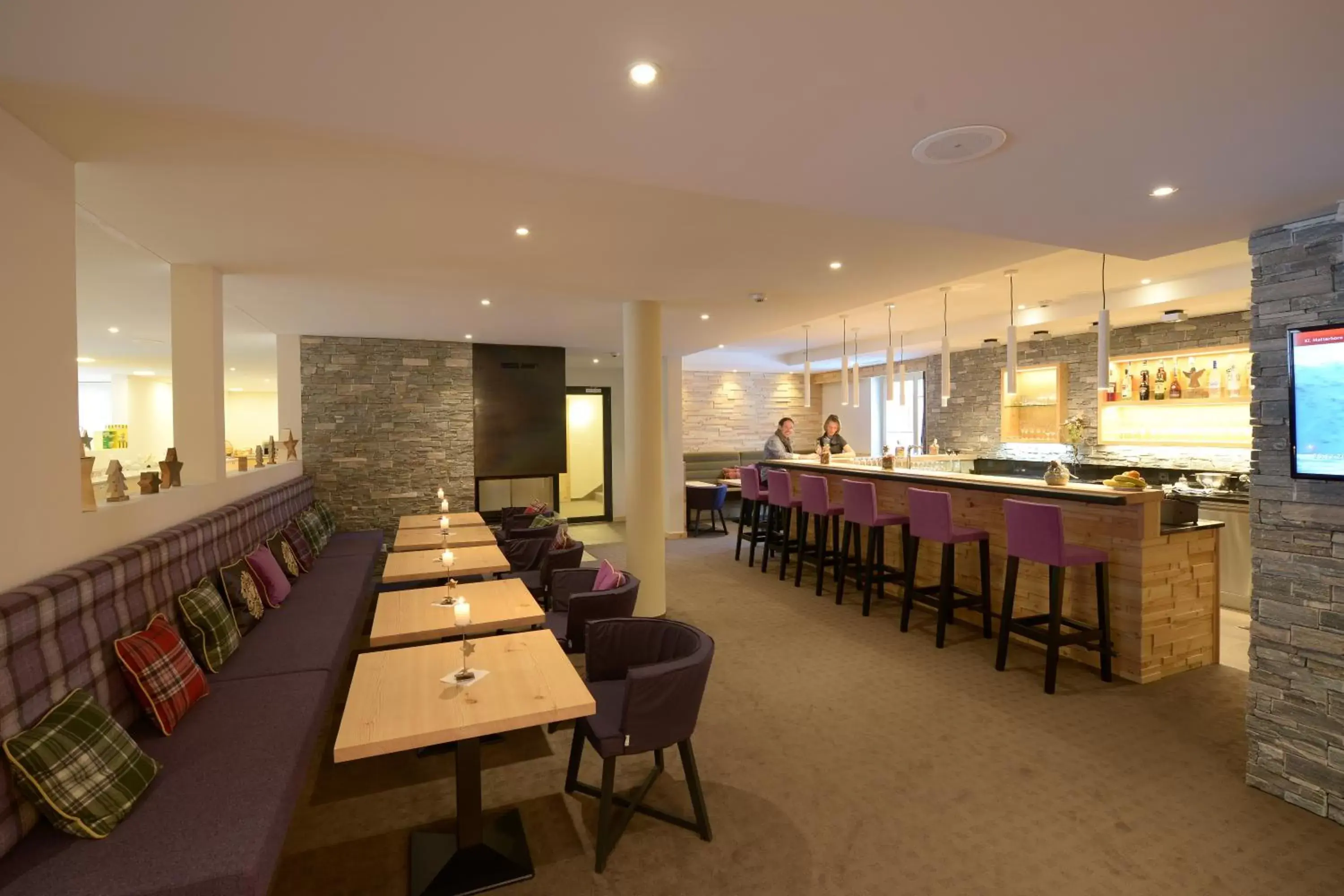 Lounge or bar, Restaurant/Places to Eat in Alpenhotel Fleurs de Zermatt