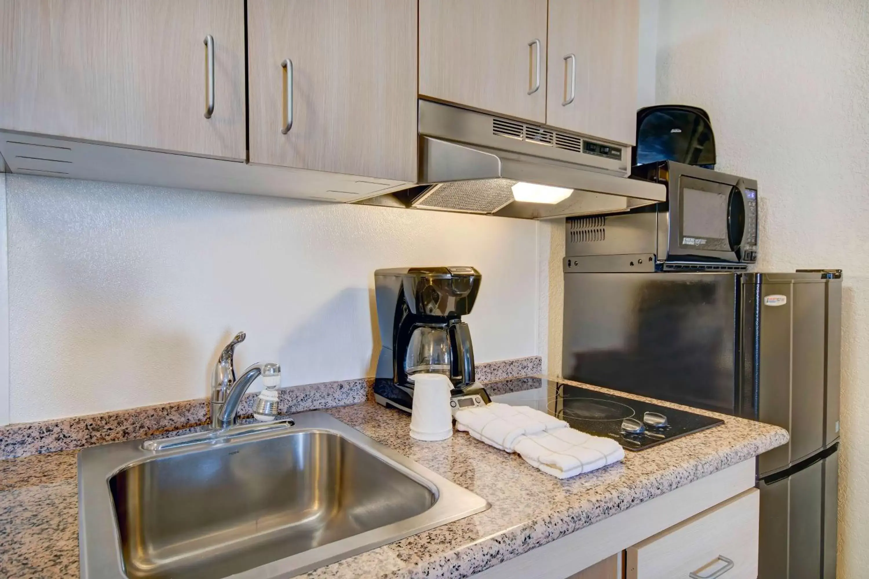 Photo of the whole room, Kitchen/Kitchenette in Studio 6-Tucson, AZ - Irvington Road