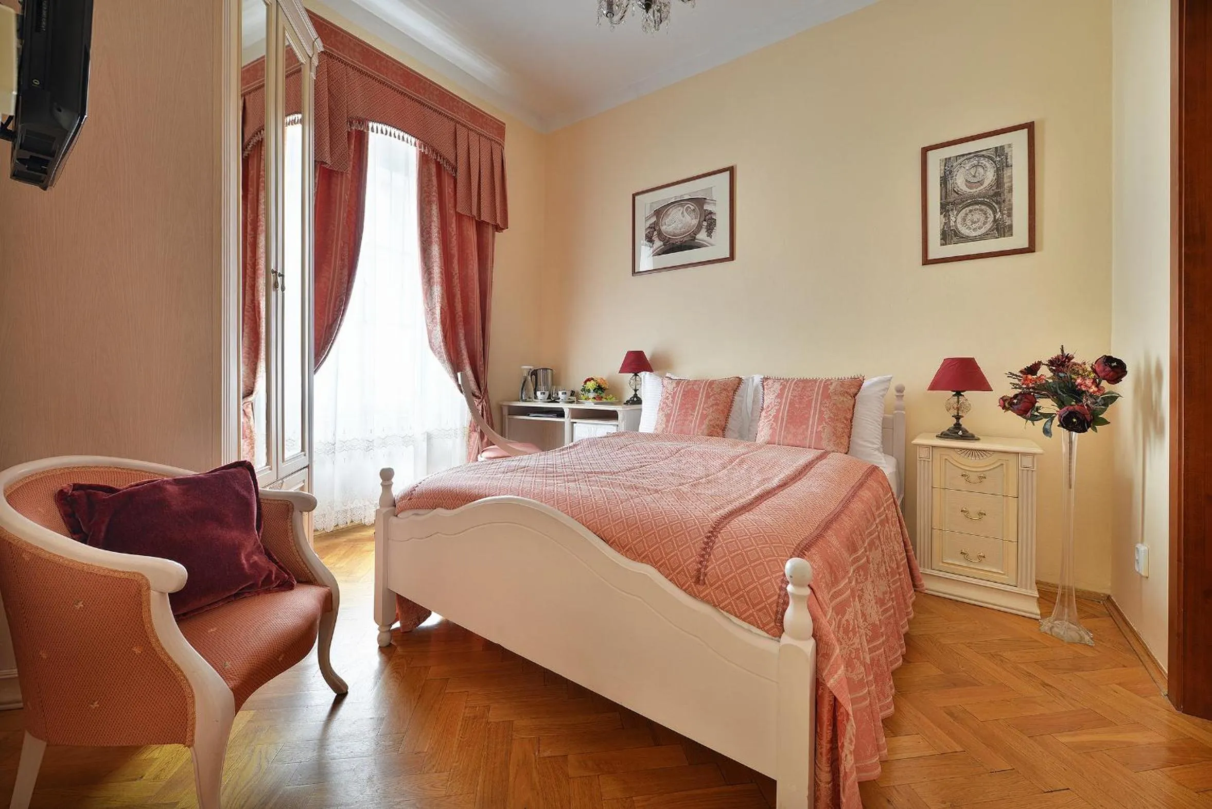 Photo of the whole room, Bed in Boutique Hotel Constans