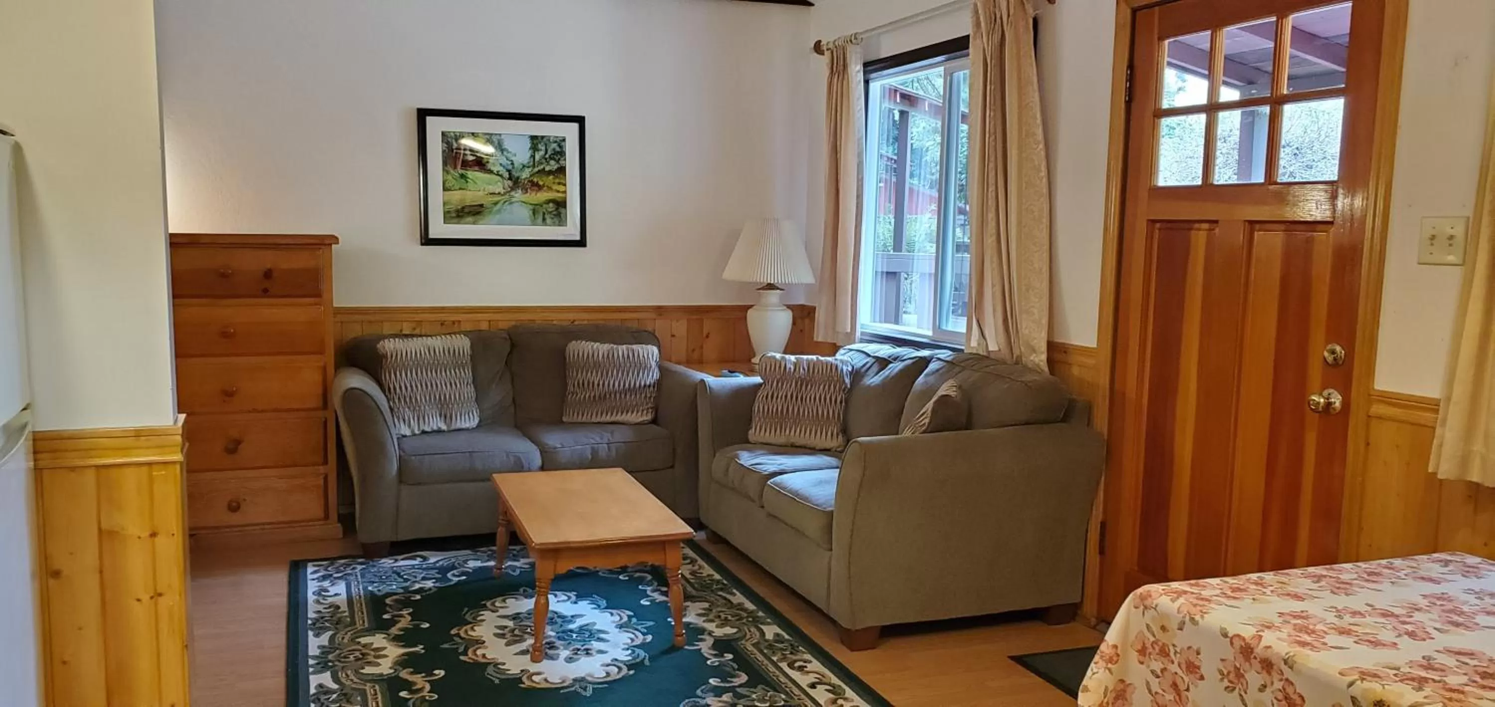 Living room, Seating Area in Fern River Resort