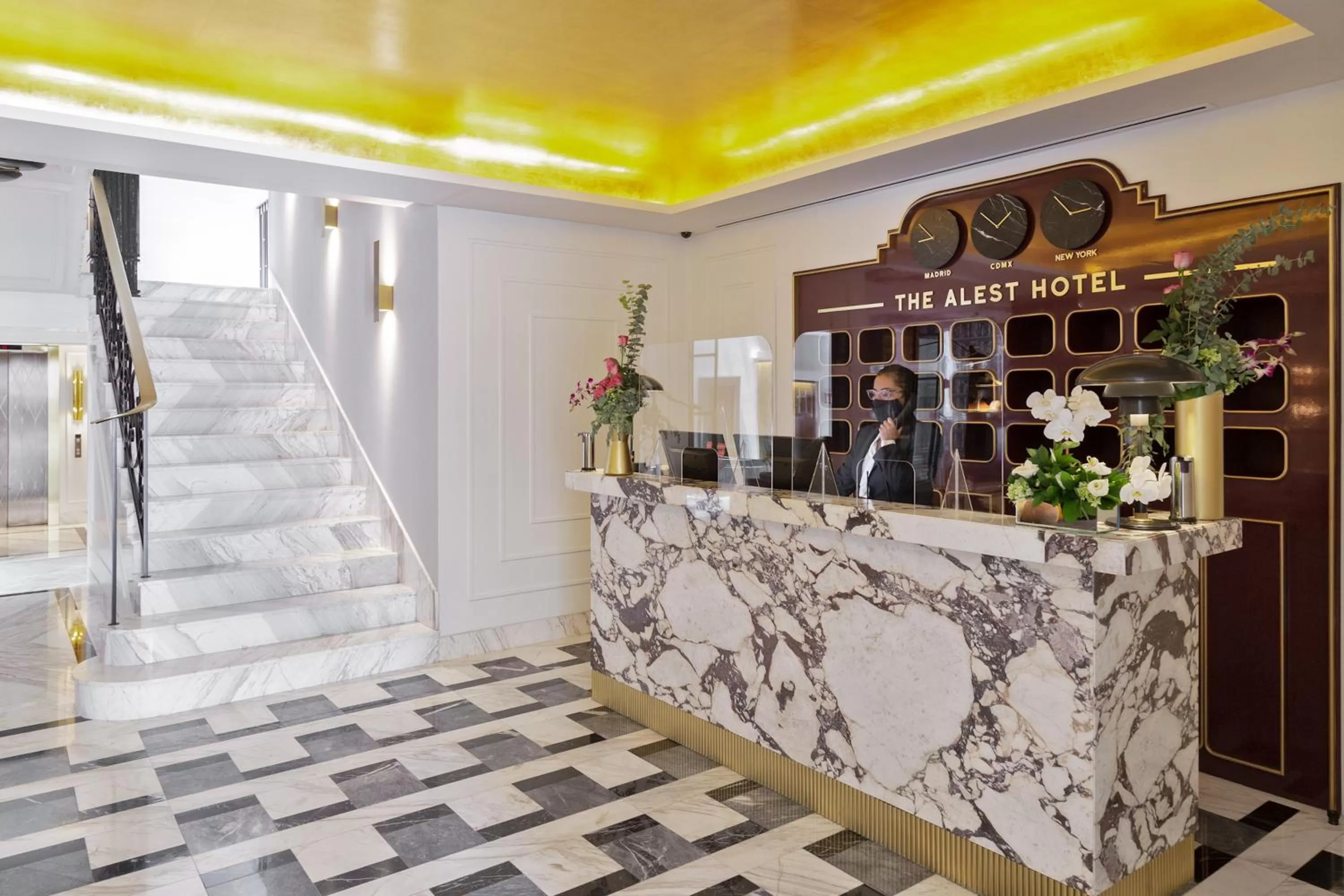 Lobby or reception in The Alest Hotel