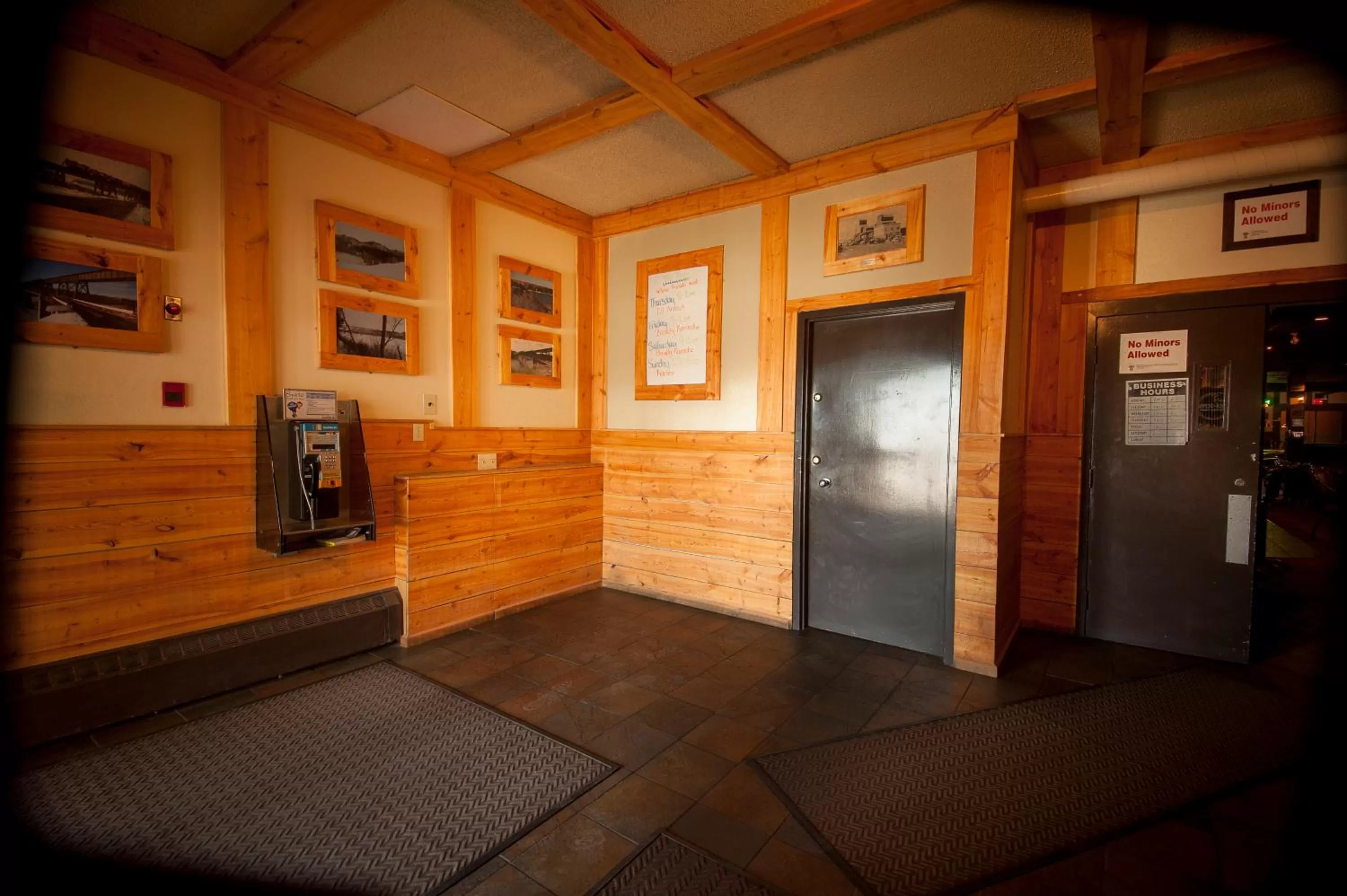 Lobby or reception in River Inn