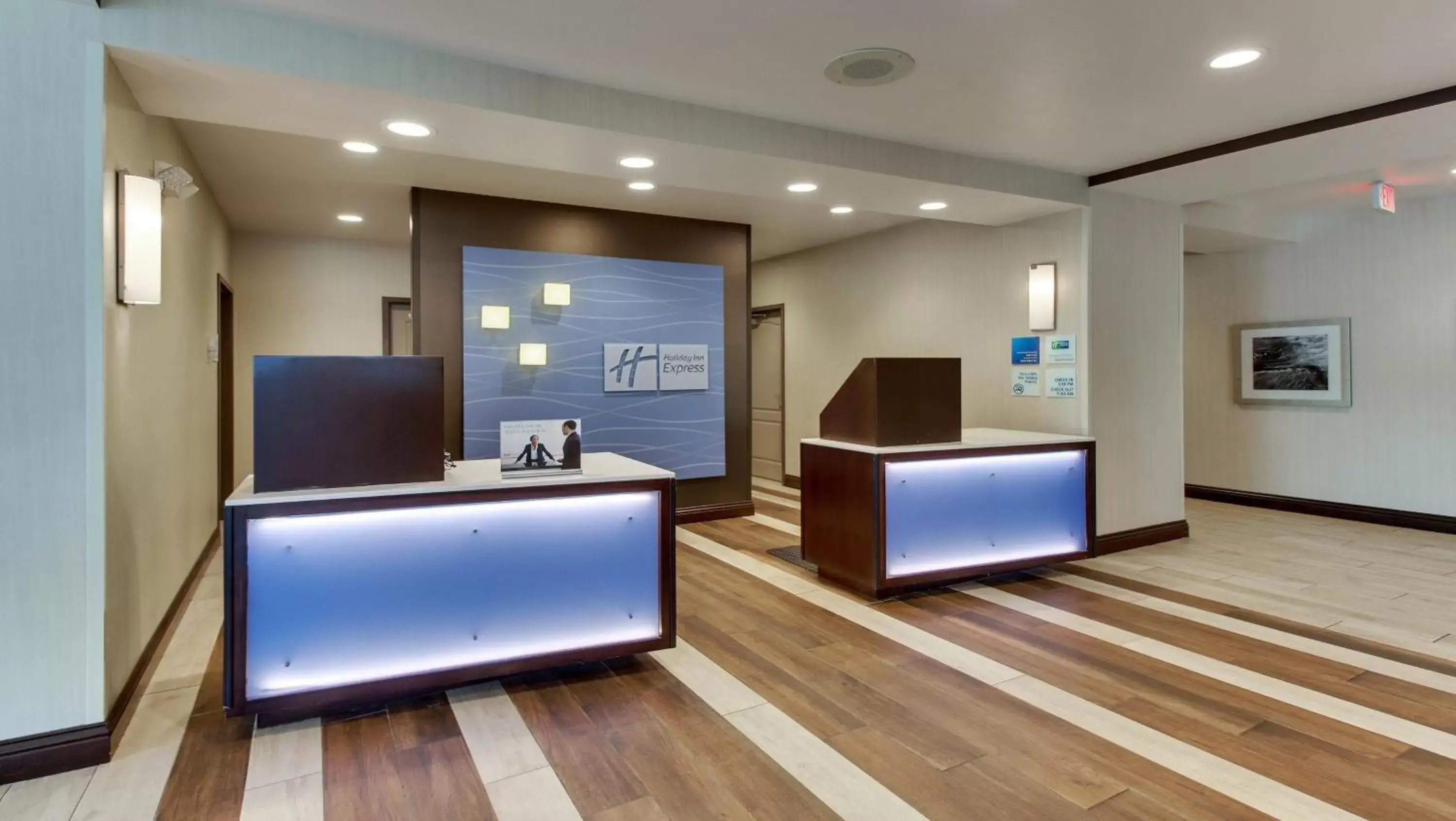 Lobby or reception, Lobby/Reception in Holiday Inn Express & Suites Cheektowaga North East, an IHG Hotel