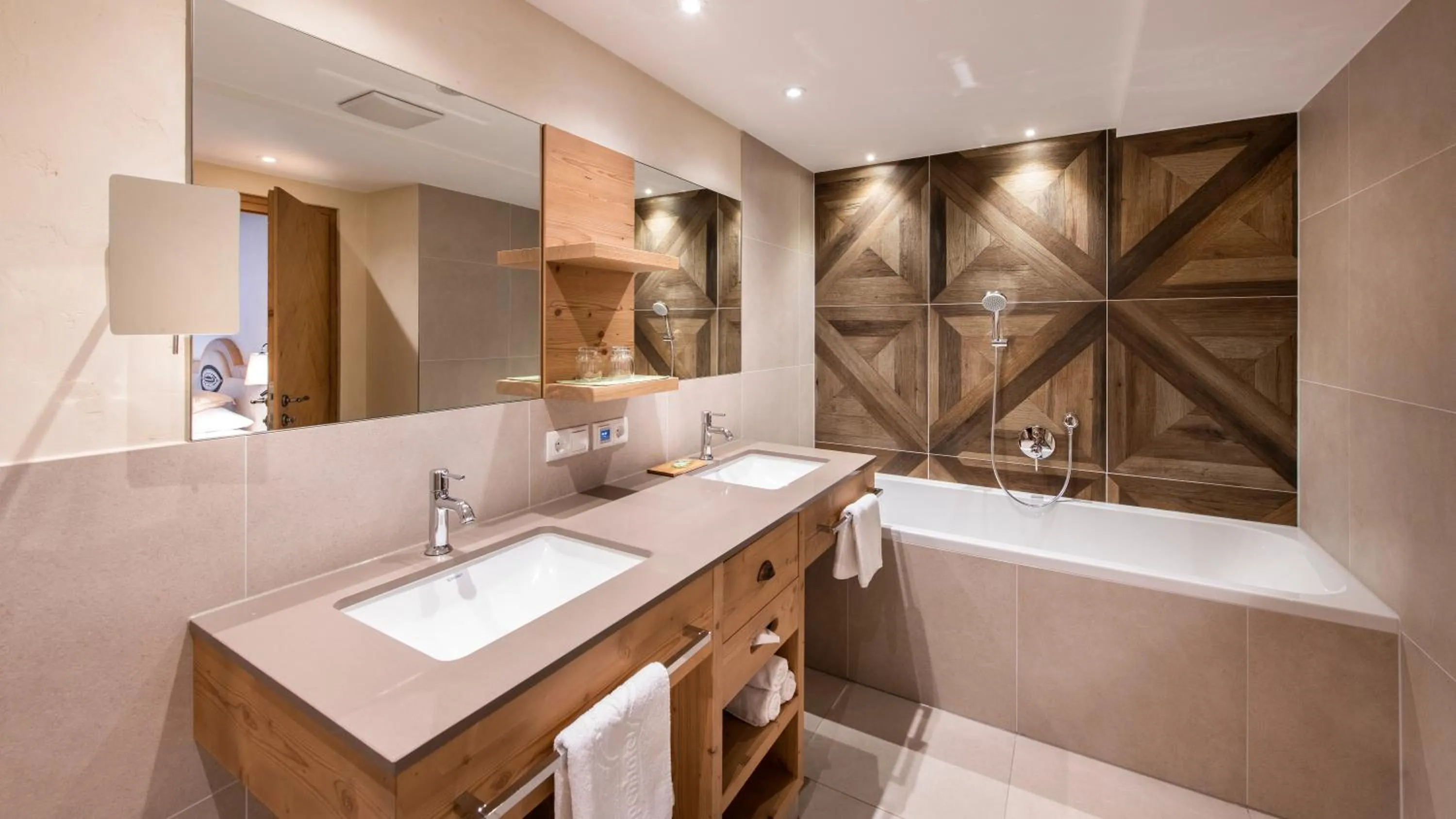 Bathroom in Alpenhotel Kramerwirt