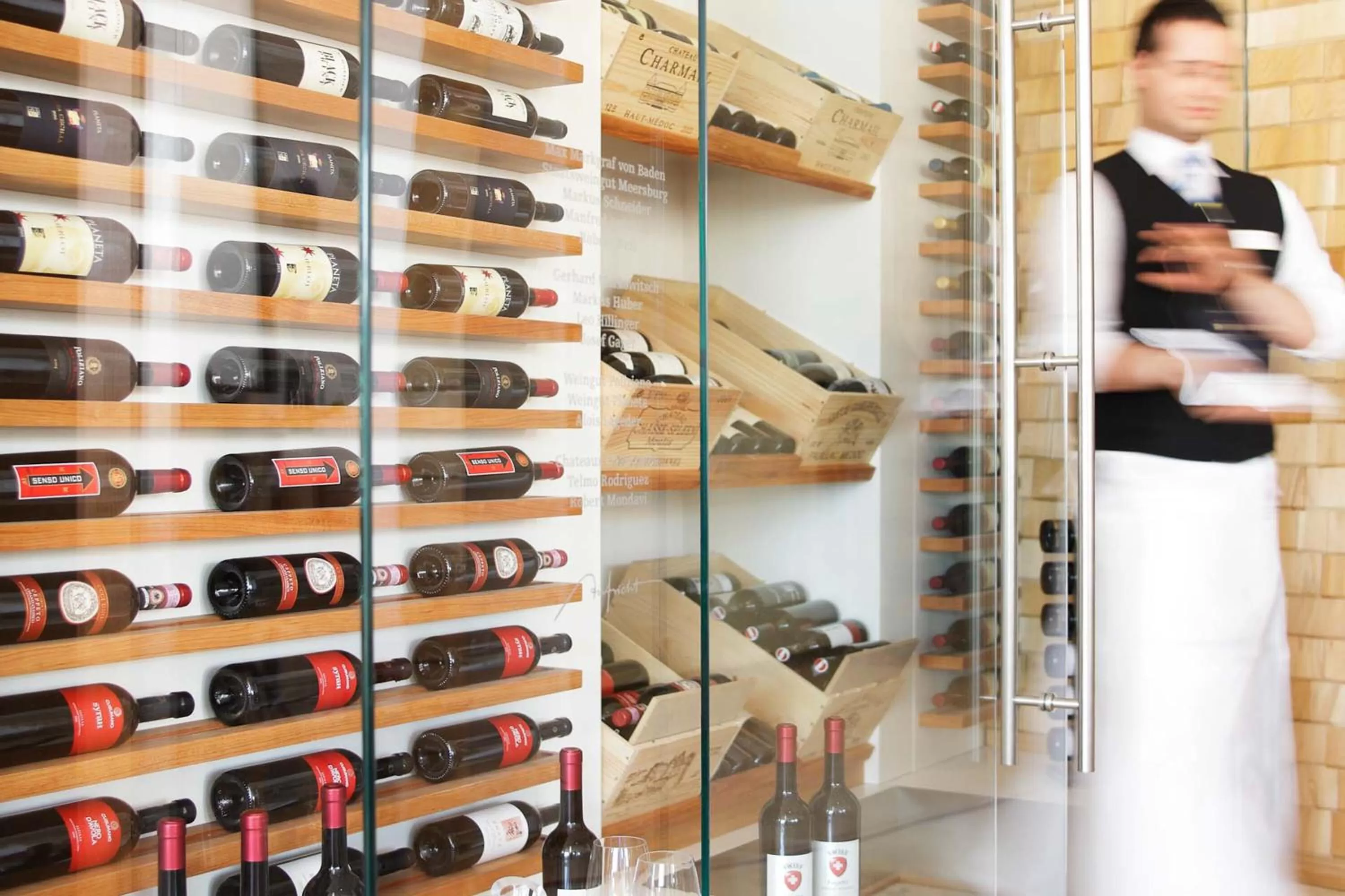 Restaurant/places to eat in YachtHotel Helvetia Spa- und Wellnessdomizil