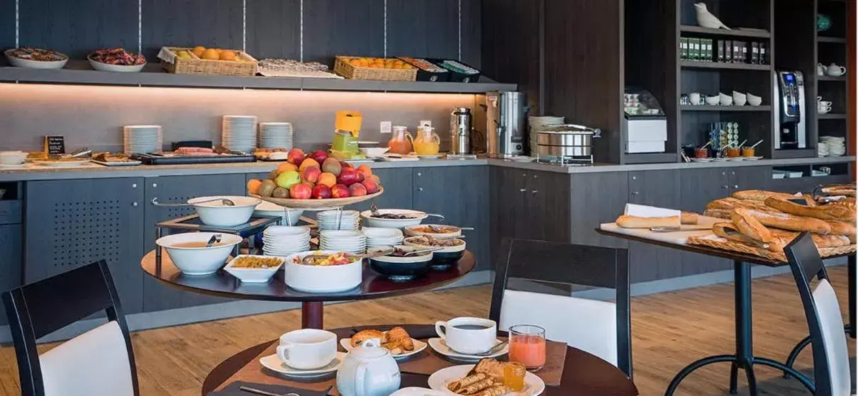 Breakfast, Restaurant/Places to Eat in Hôtel Beau Rivage Valdys Thalasso & Spa
