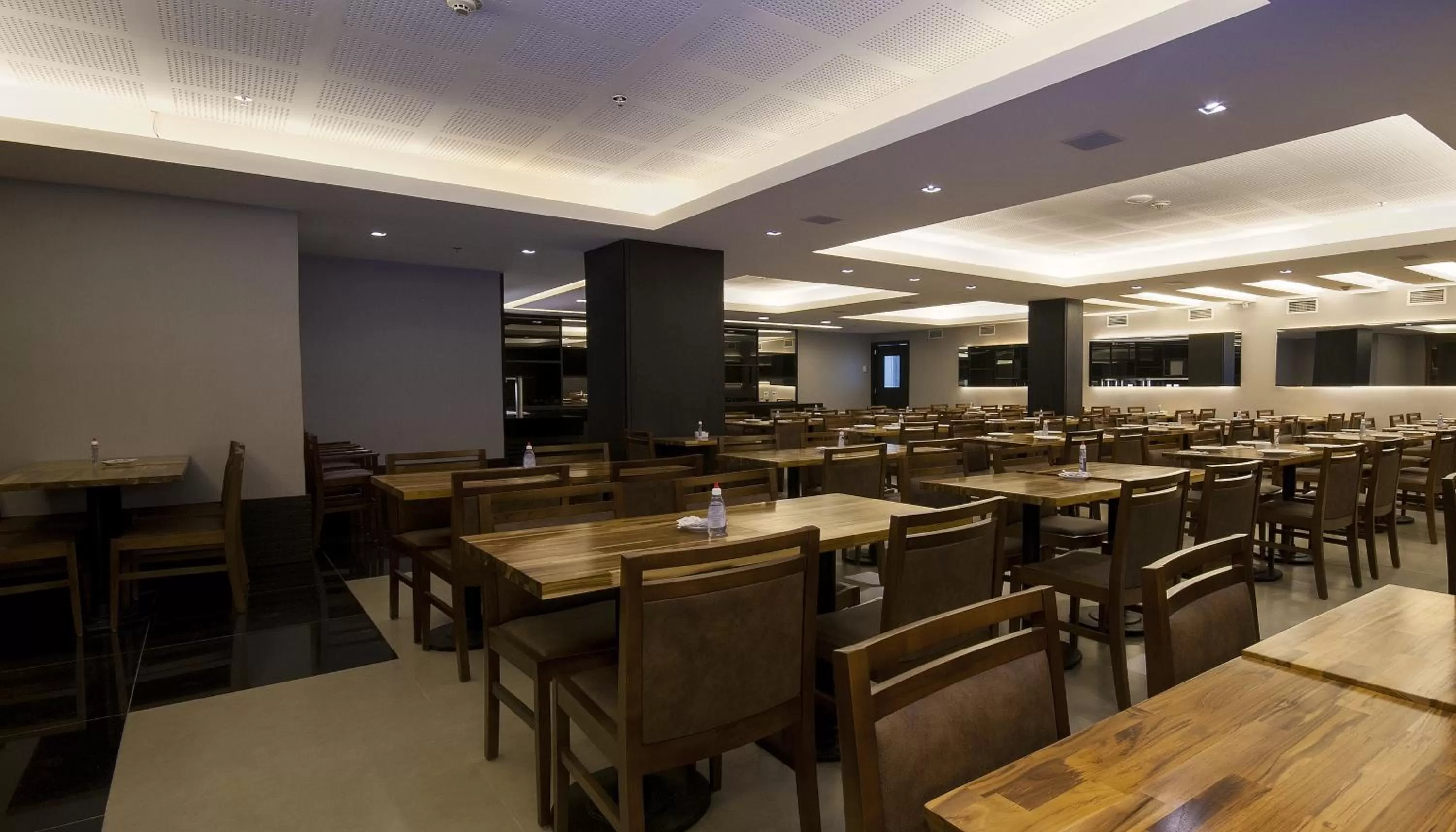 Property building in Américas Granada Hotel