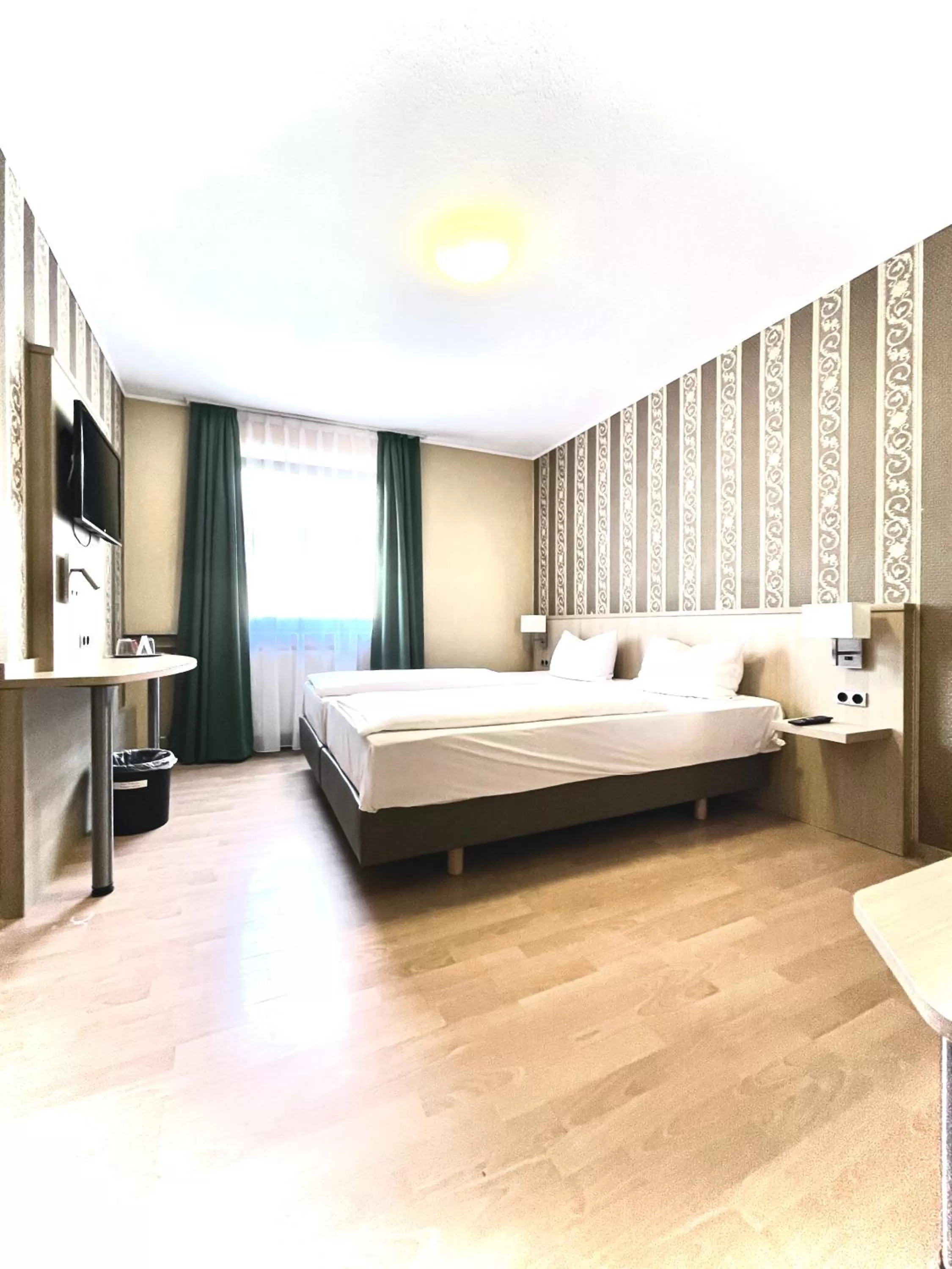 Photo of the whole room, Bed in Hafner Hotel- Apartment