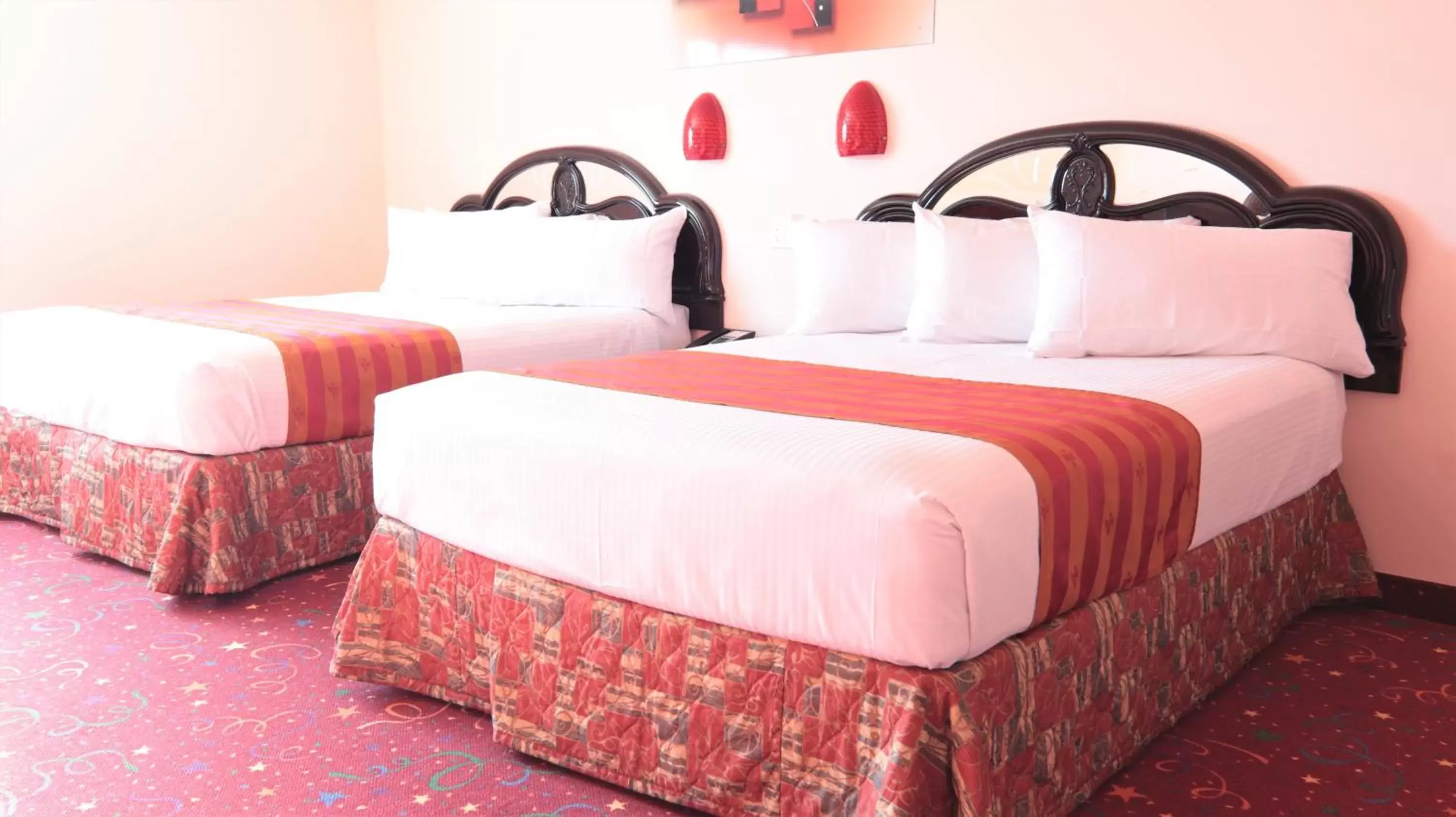 Bed in Crystal Star Inn Edmonton Airport with free shuttle to and from Airport