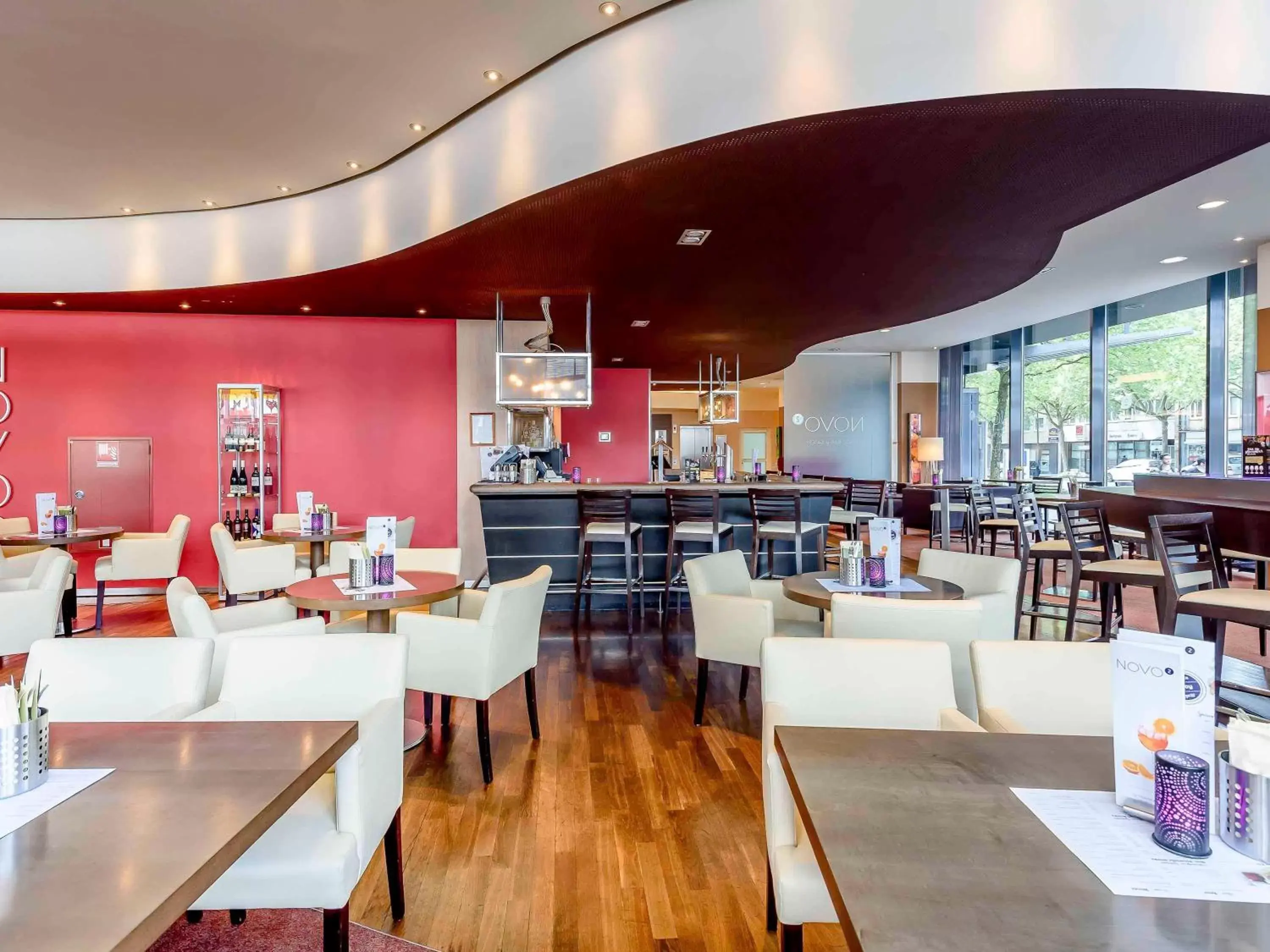 Restaurant/Places to Eat in Novotel Aachen City