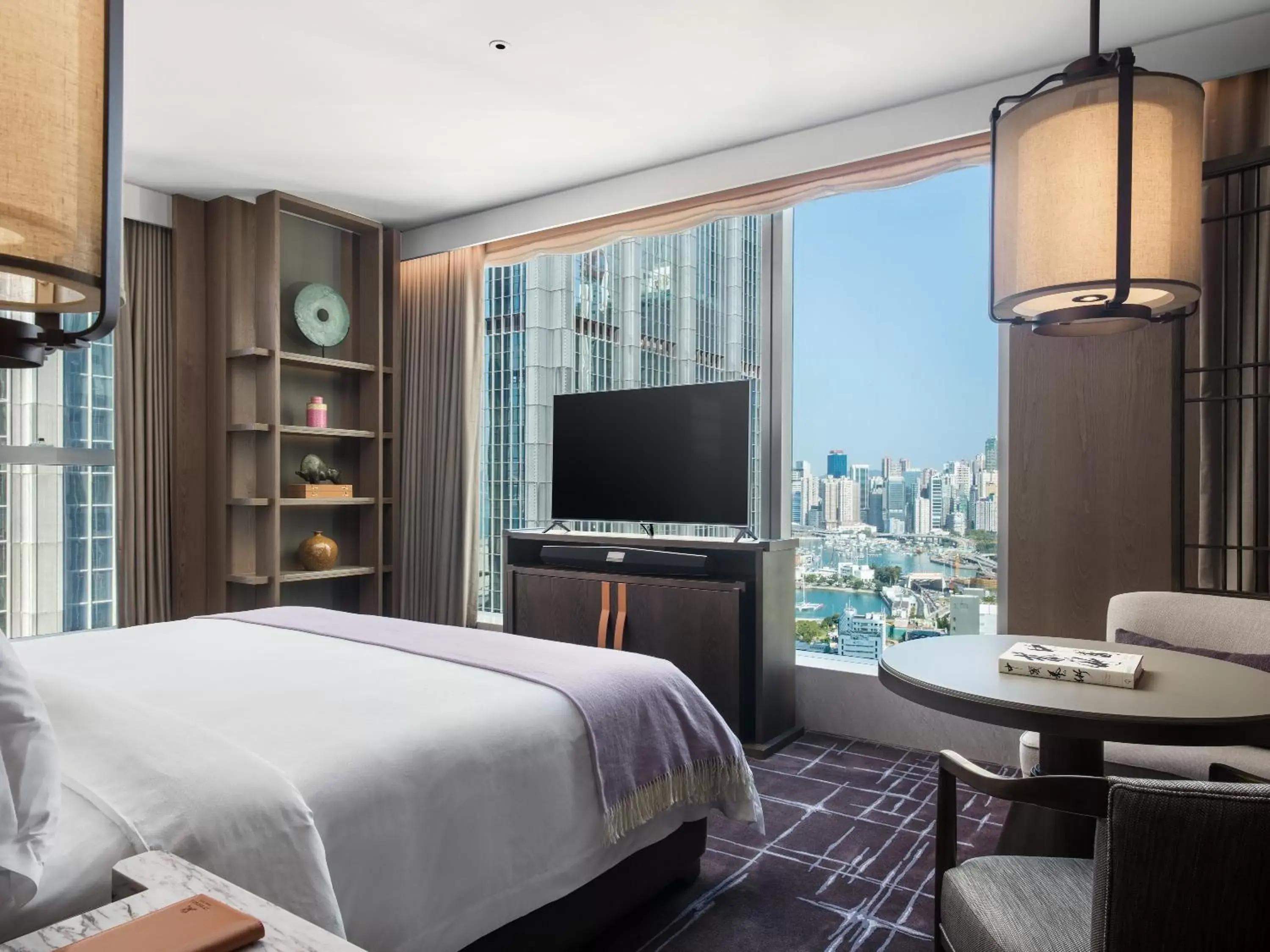 Bedroom, TV/Entertainment Center in The St. Regis Hong Kong