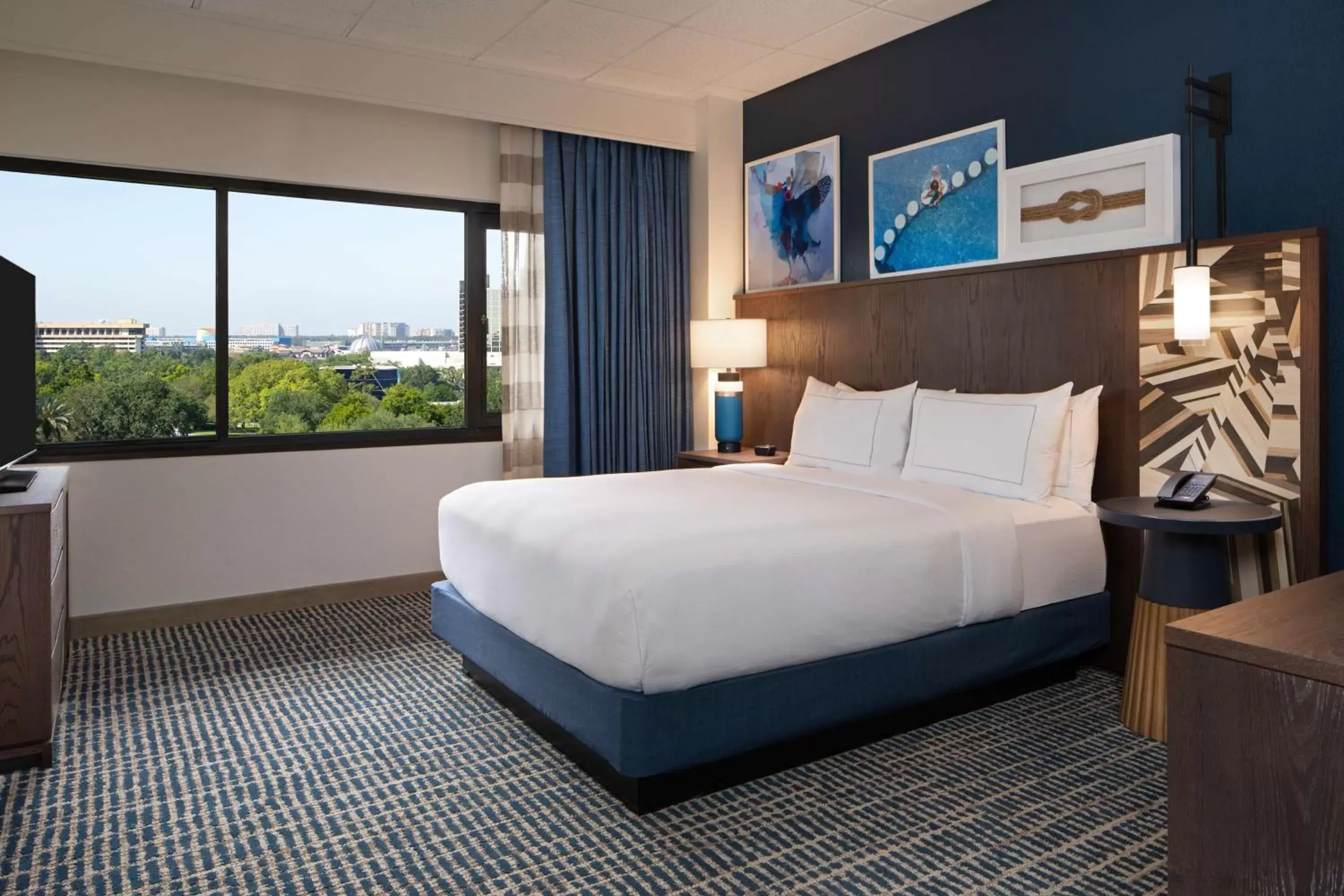 Queen Studio - Hearing Accessible in DoubleTree Suites by Hilton Orlando at Disney Springs