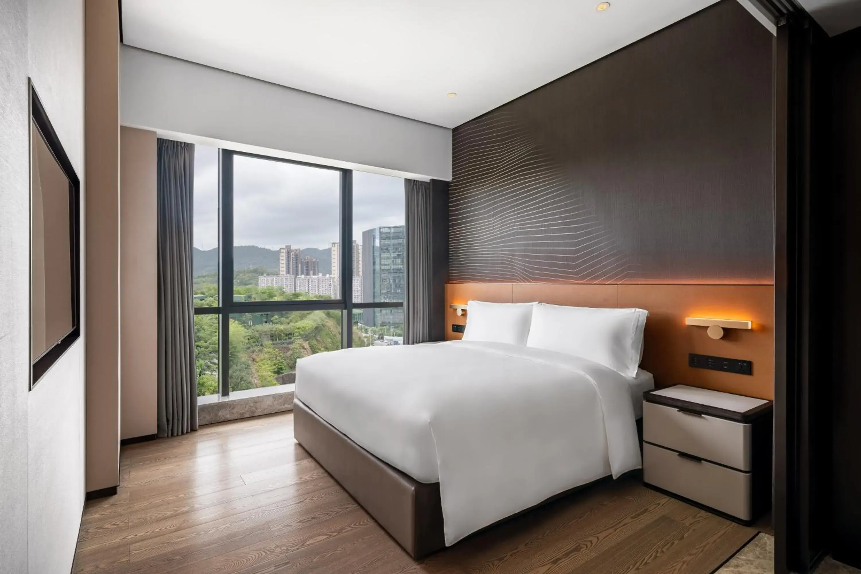 King Suite in The G Shenzhen, A Tribute Portfolio Hotel