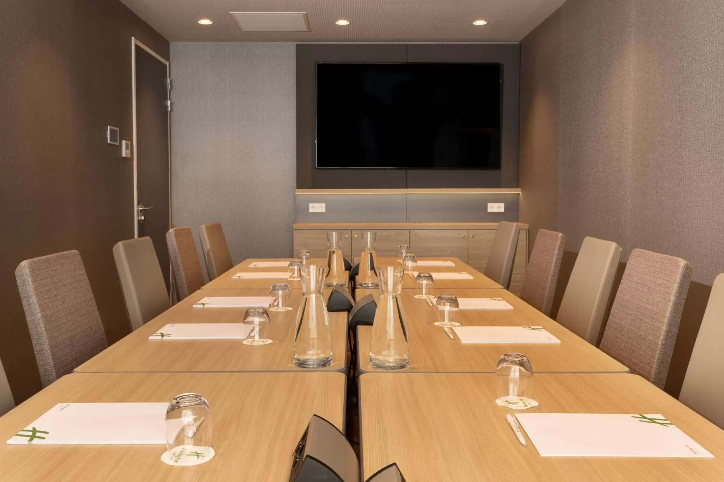Meeting/conference room in Holiday Inn - Eindhoven Airport, an IHG Hotel
