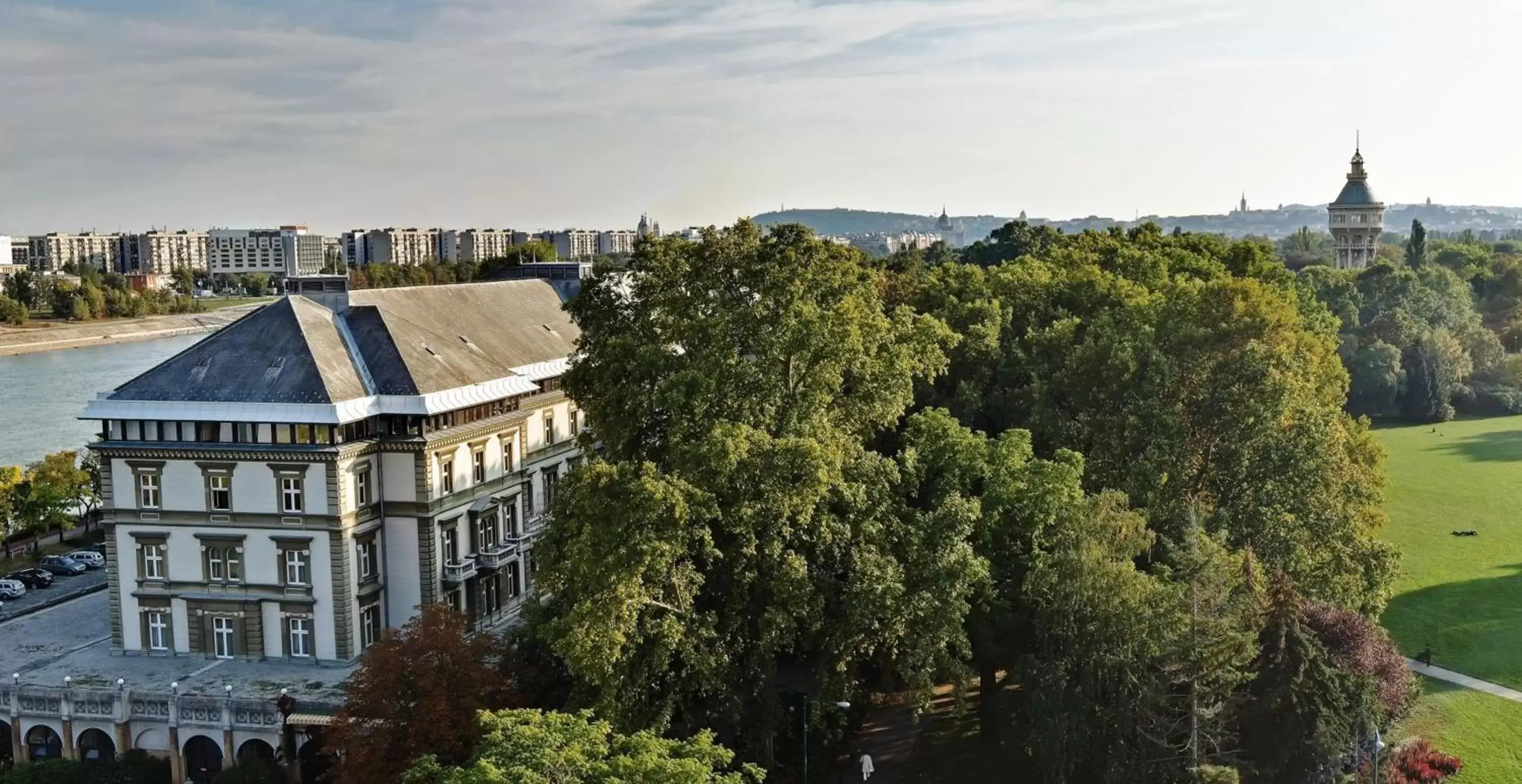 Facade/entrance in Ensana Grand Margaret Island