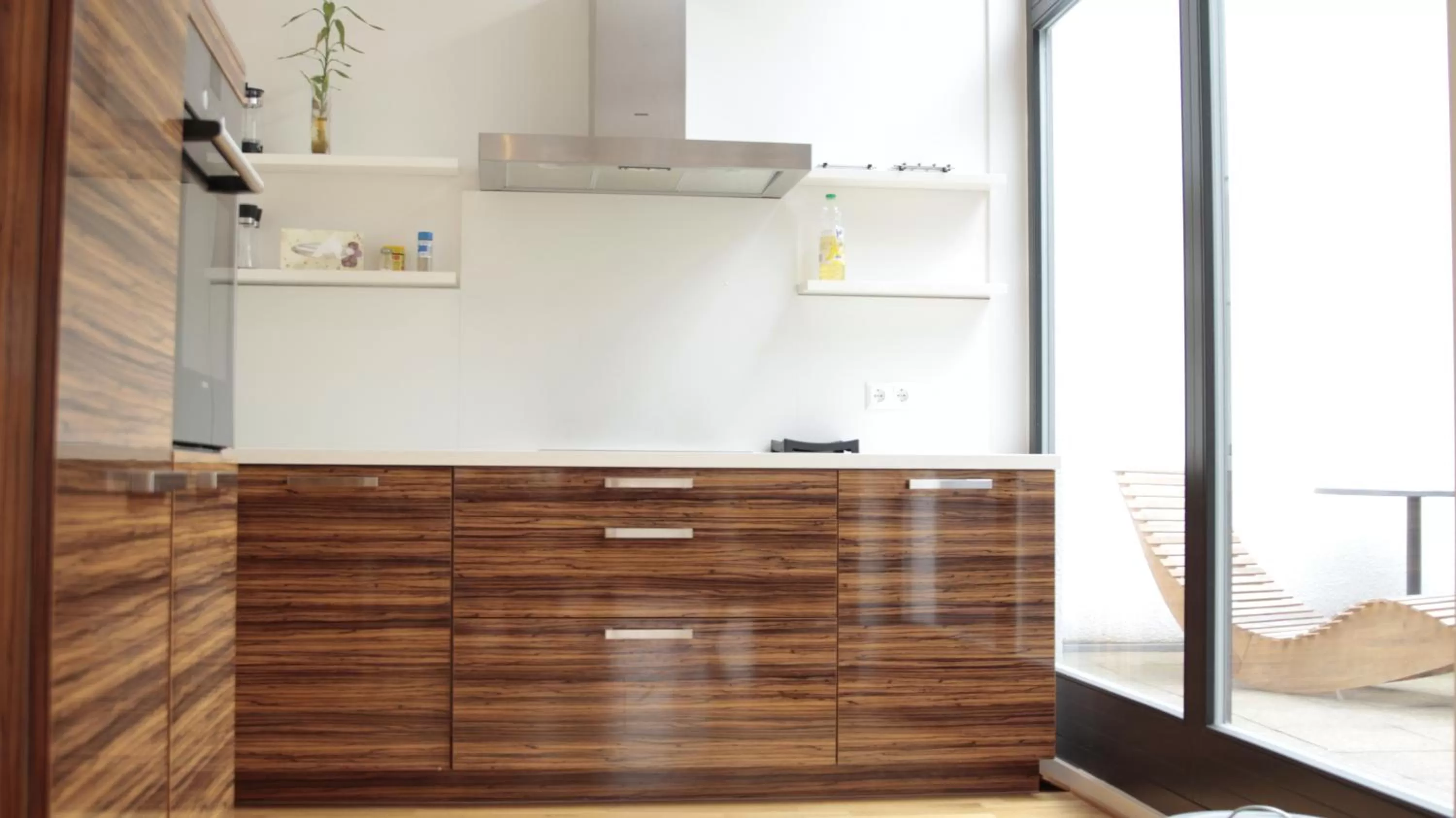 Kitchen or kitchenette in Five Elements Hostel Leipzig