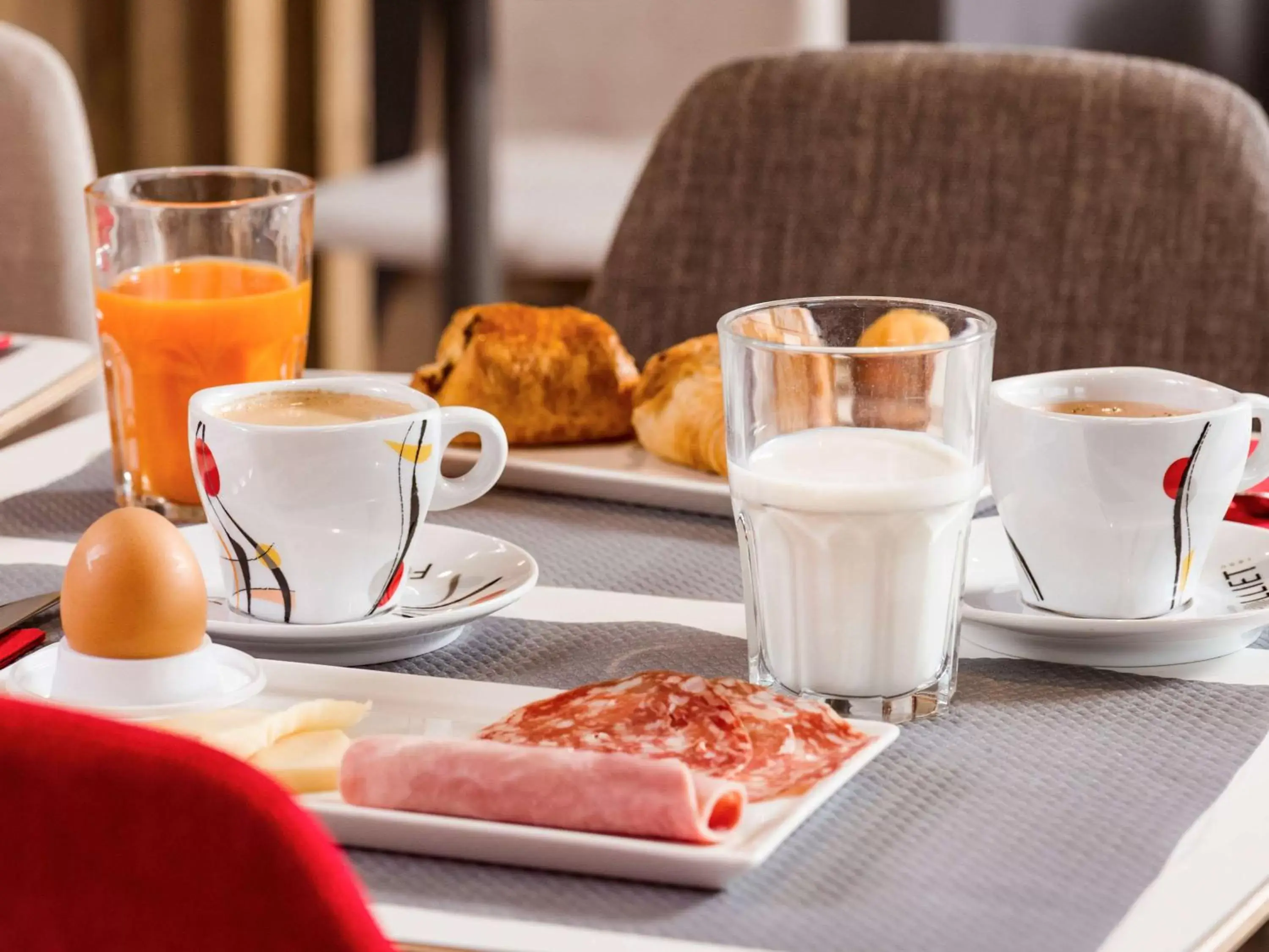 Restaurant/places to eat, Breakfast in ibis Saint Rambert d'Albon