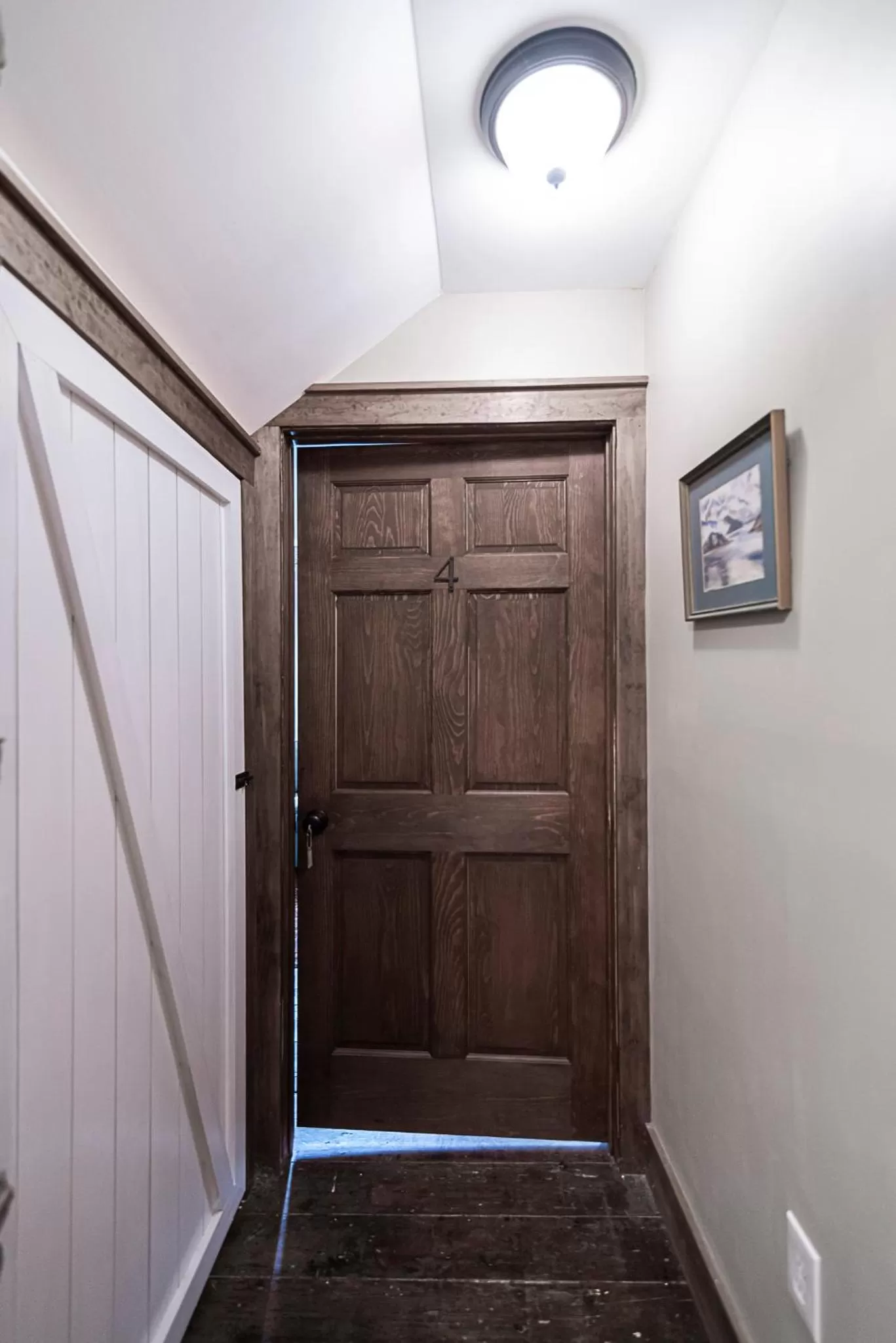 Facade/entrance in Light Horse Inn