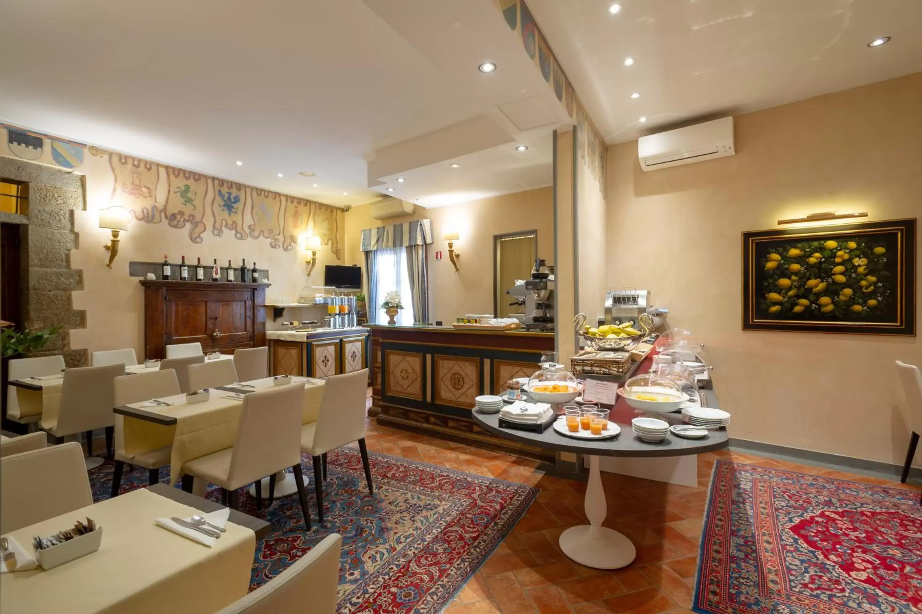 On site, Restaurant/Places to Eat in Hotel Davanzati