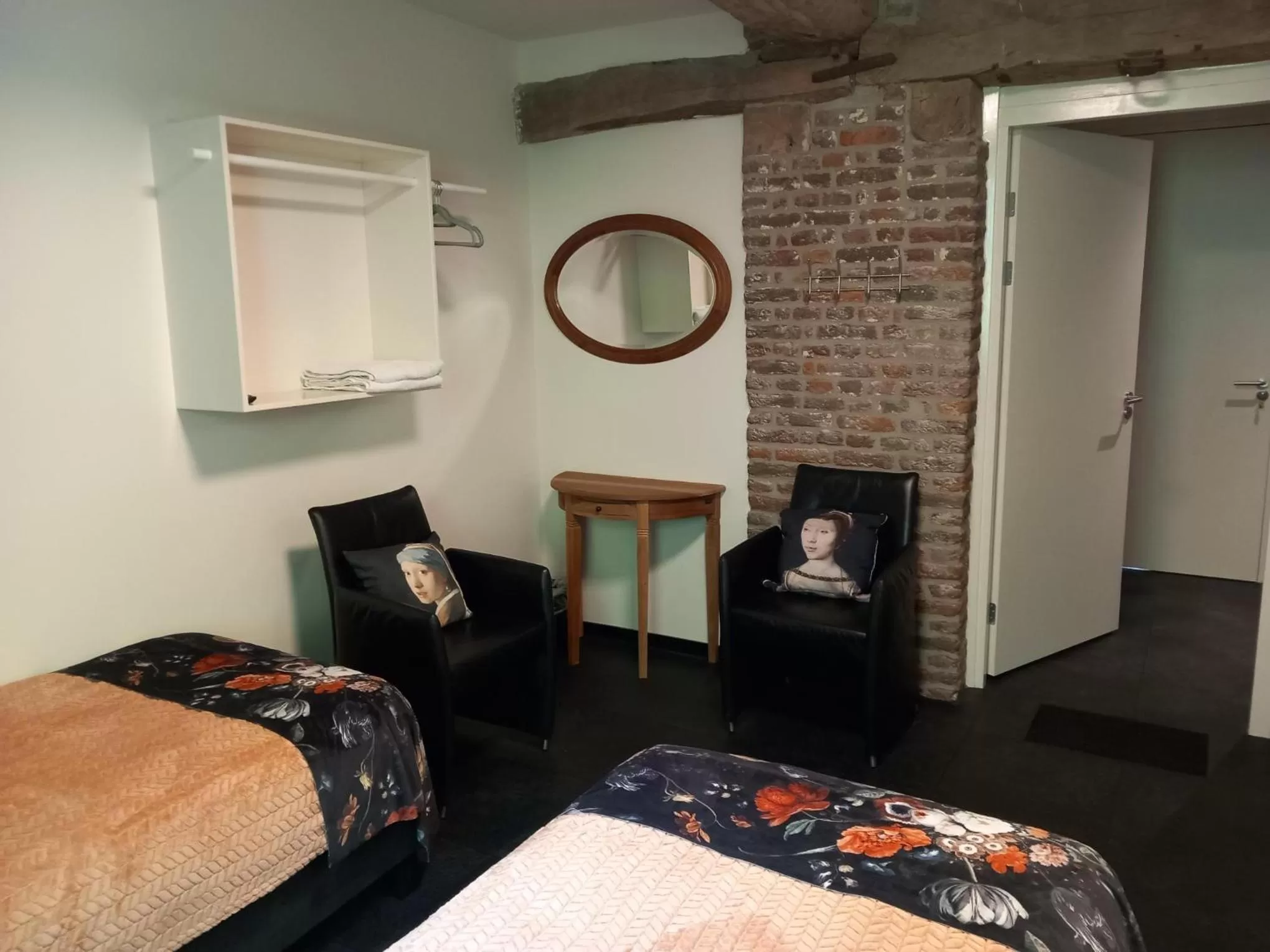 Bed in Meschermolen, overnachten in de schuur