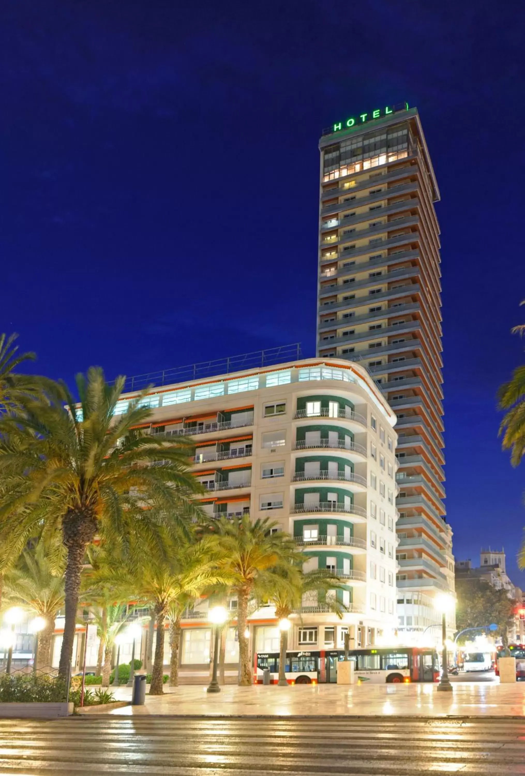 Facade/entrance, Property Building in Hotel Alicante Gran Sol, affiliated by Meliá