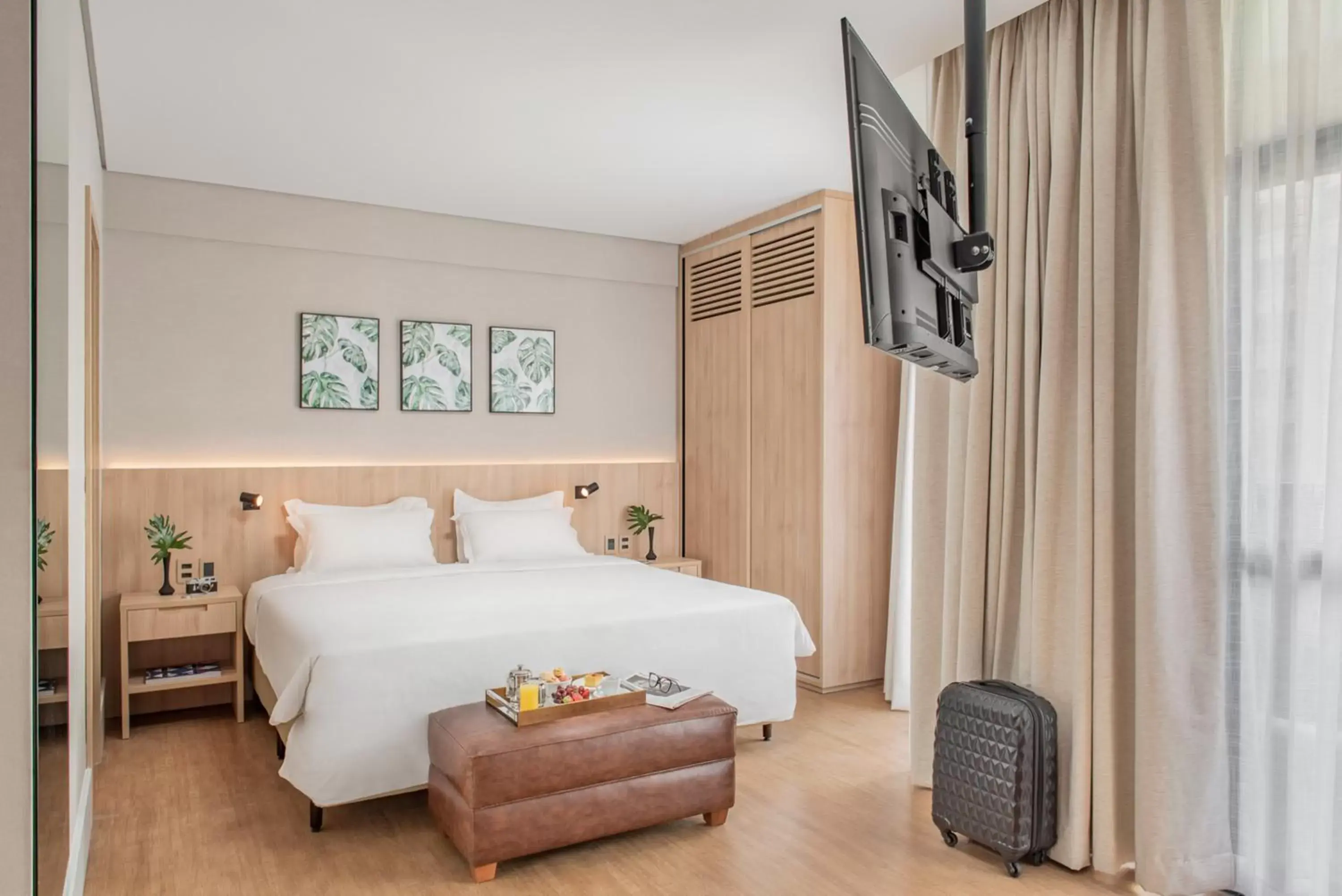 Photo of the whole room, Bed in Address São Paulo Faria Lima by Intercity