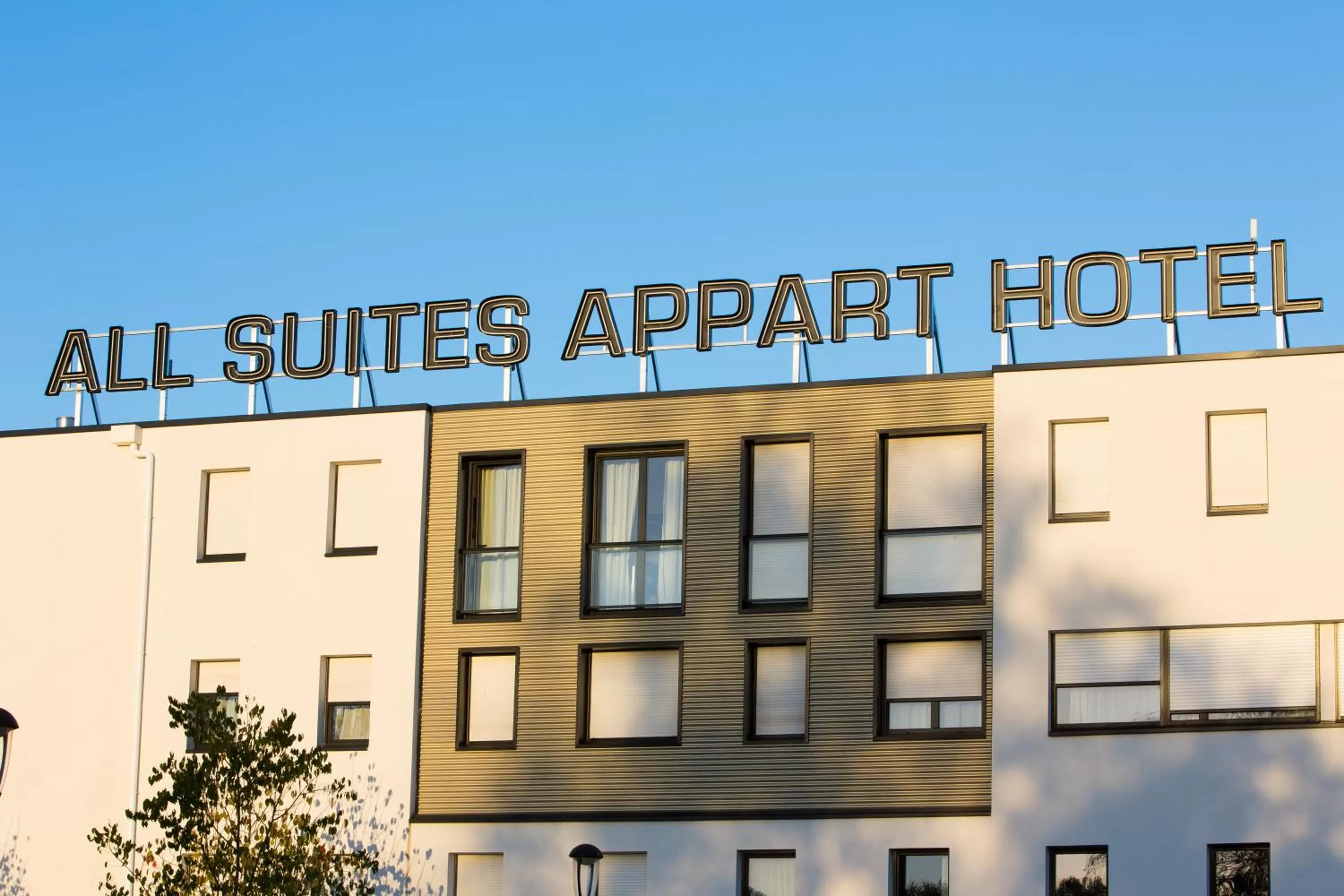 Facade/entrance in All Suites Appart Hôtel - Pau - Zénith