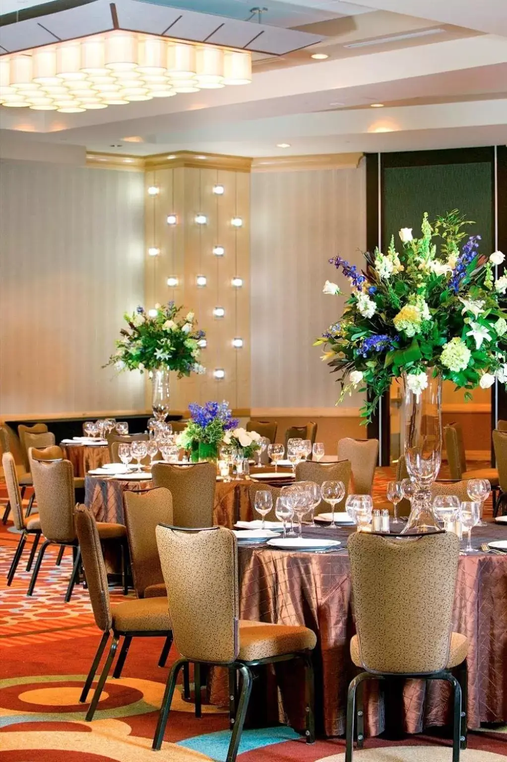 Banquet/Function facilities, Restaurant/Places to Eat in Heldrich Hotel and Conference Center