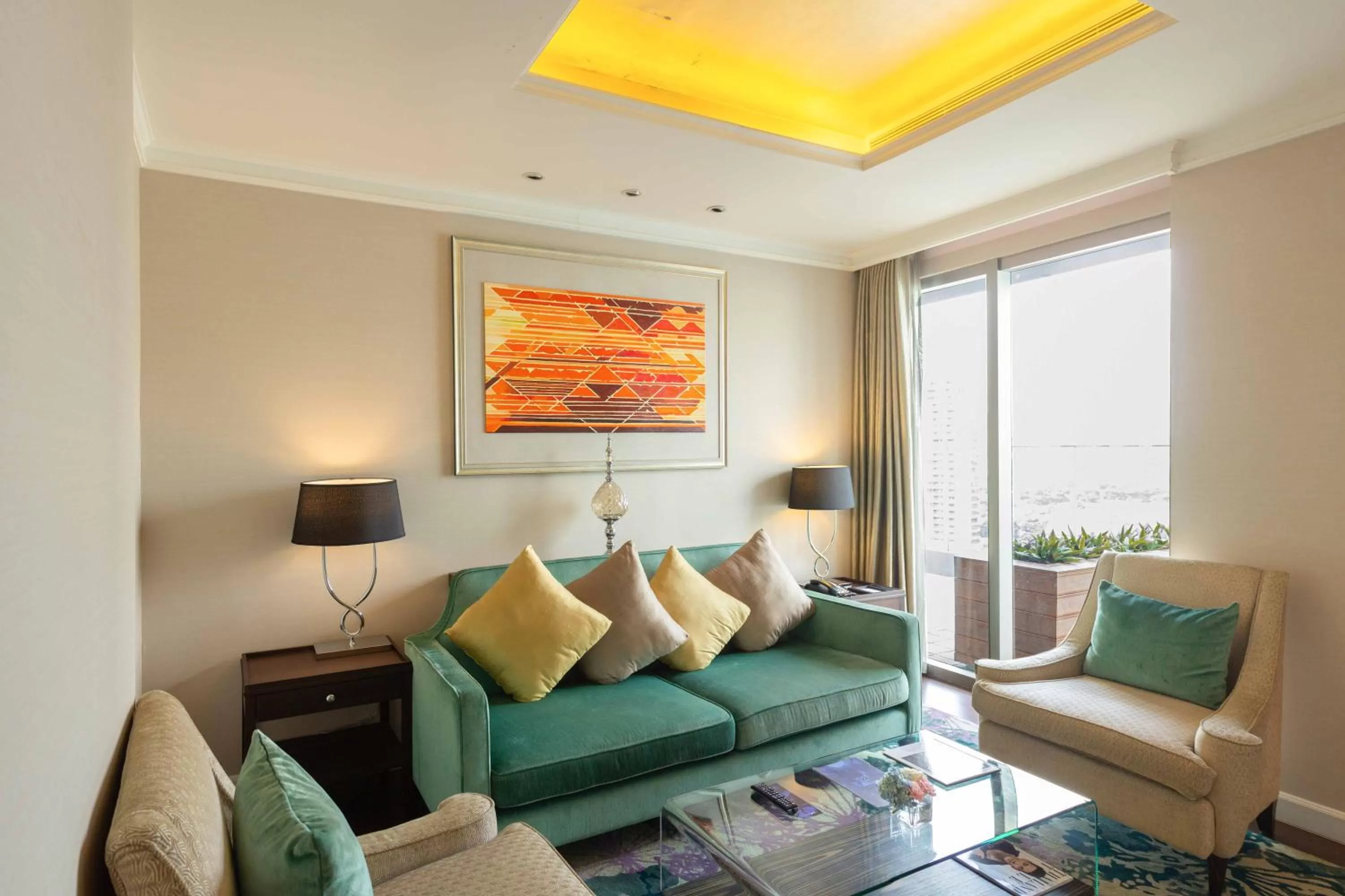 Living room in Radisson Blu Plaza Bangkok