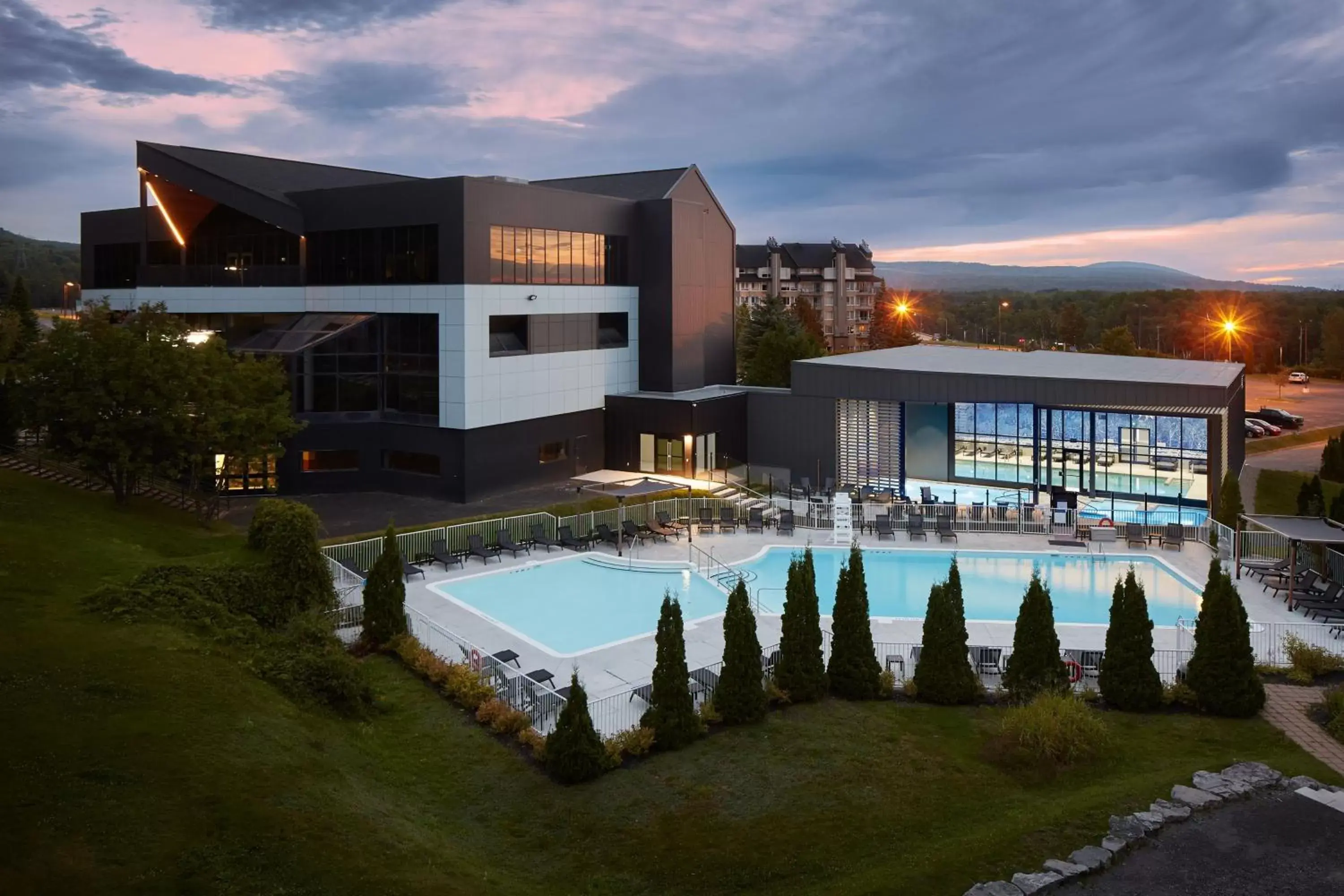 Fitness centre/facilities, Swimming Pool in Delta Hotels by Marriott Mont Sainte-Anne, Resort & Convention Center