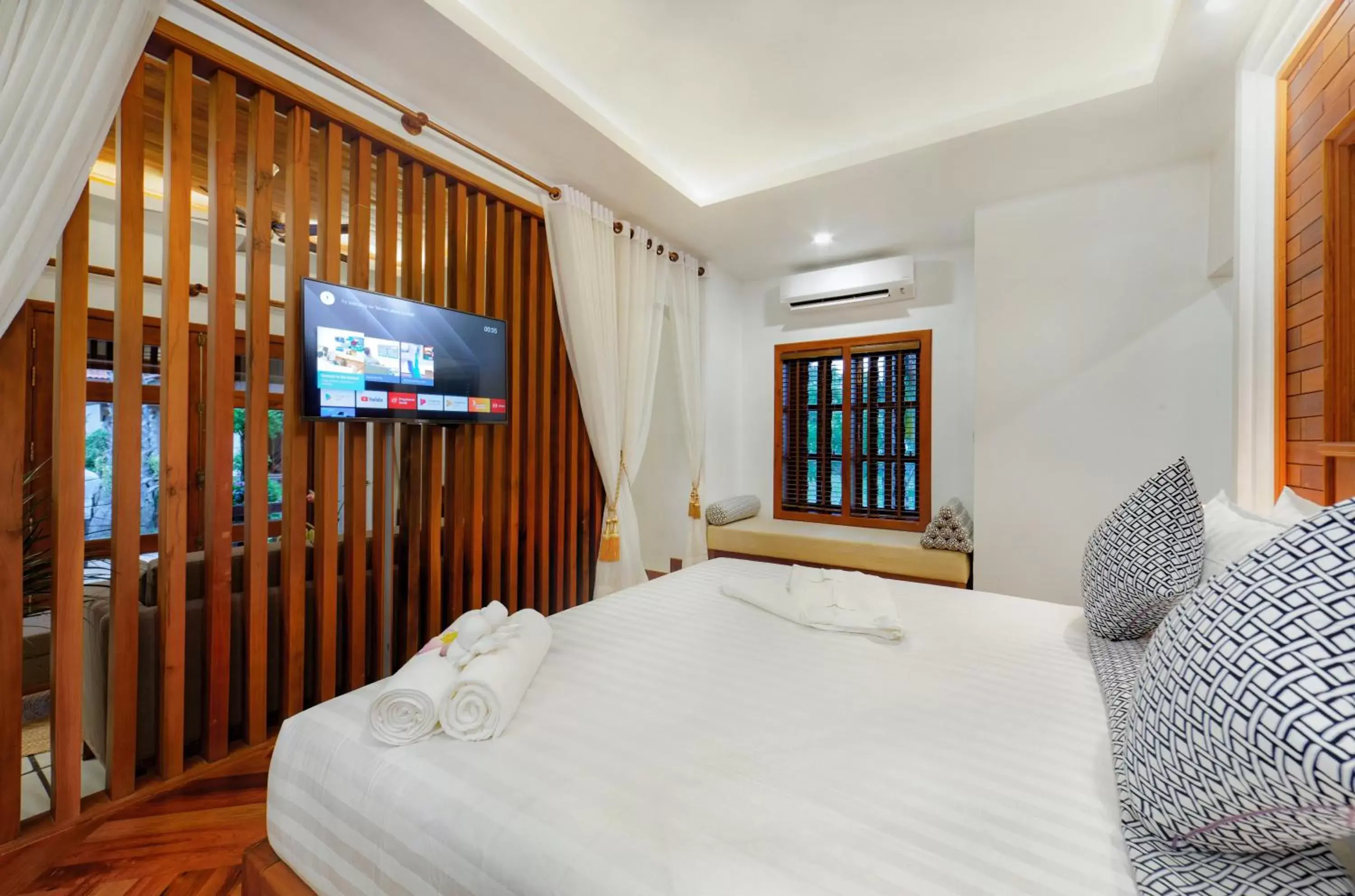 TV and multimedia, Bed in Angkor Privilege Resort & Spa TV and multimedia, Bed in Angkor Privilege Resort & Spa