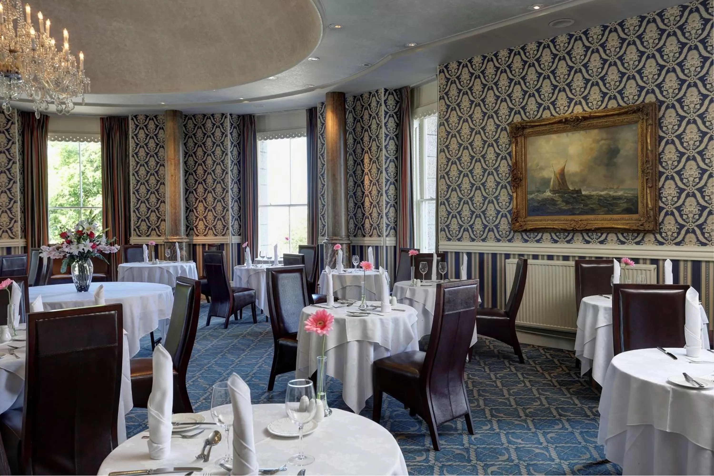 Restaurant/places to eat in Duke Of Cornwall Hotel