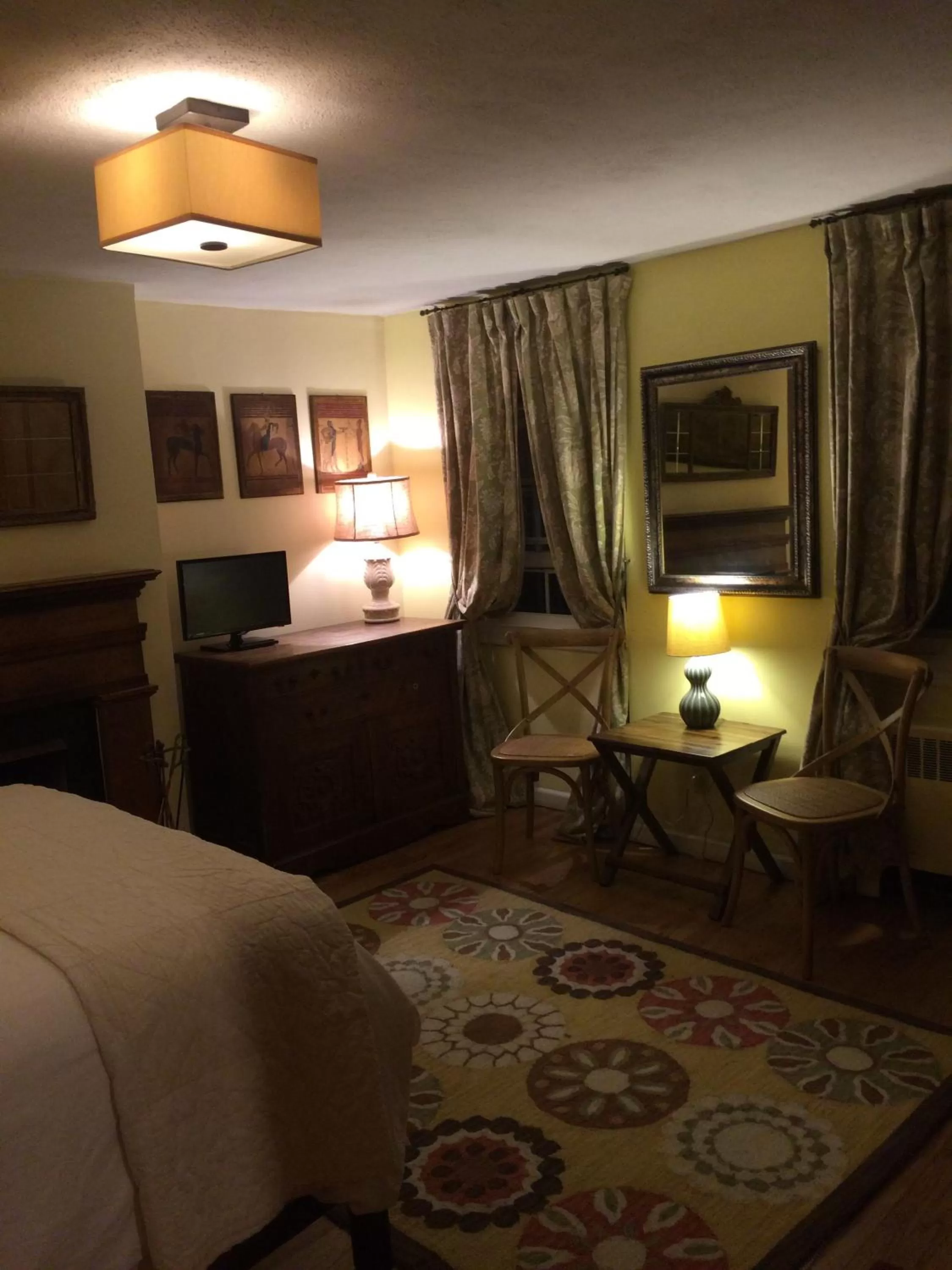 Photo of the whole room, Bed in Incentra Village Hotel