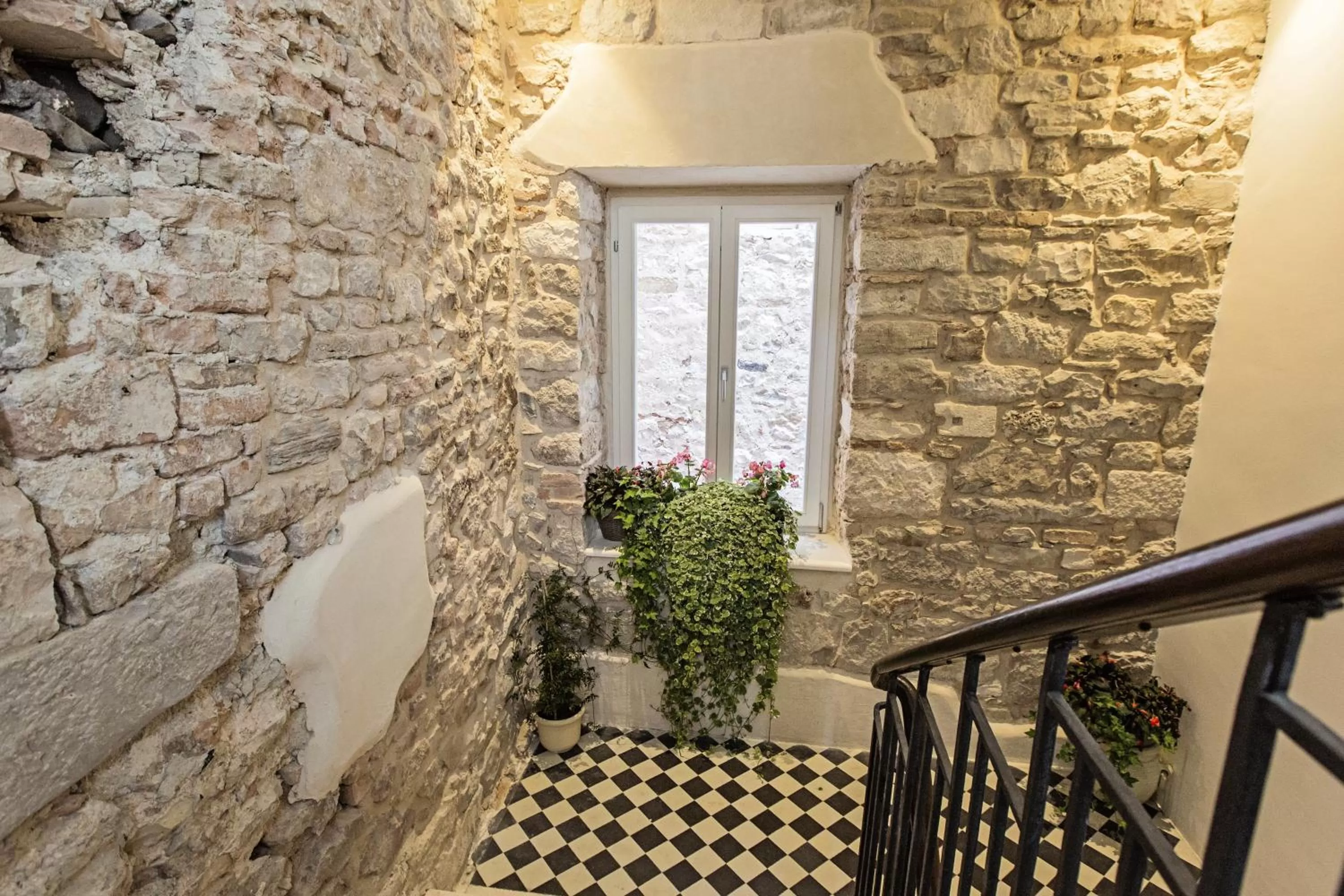 Communal lounge/ TV room in Heritage Hotel Antique Split