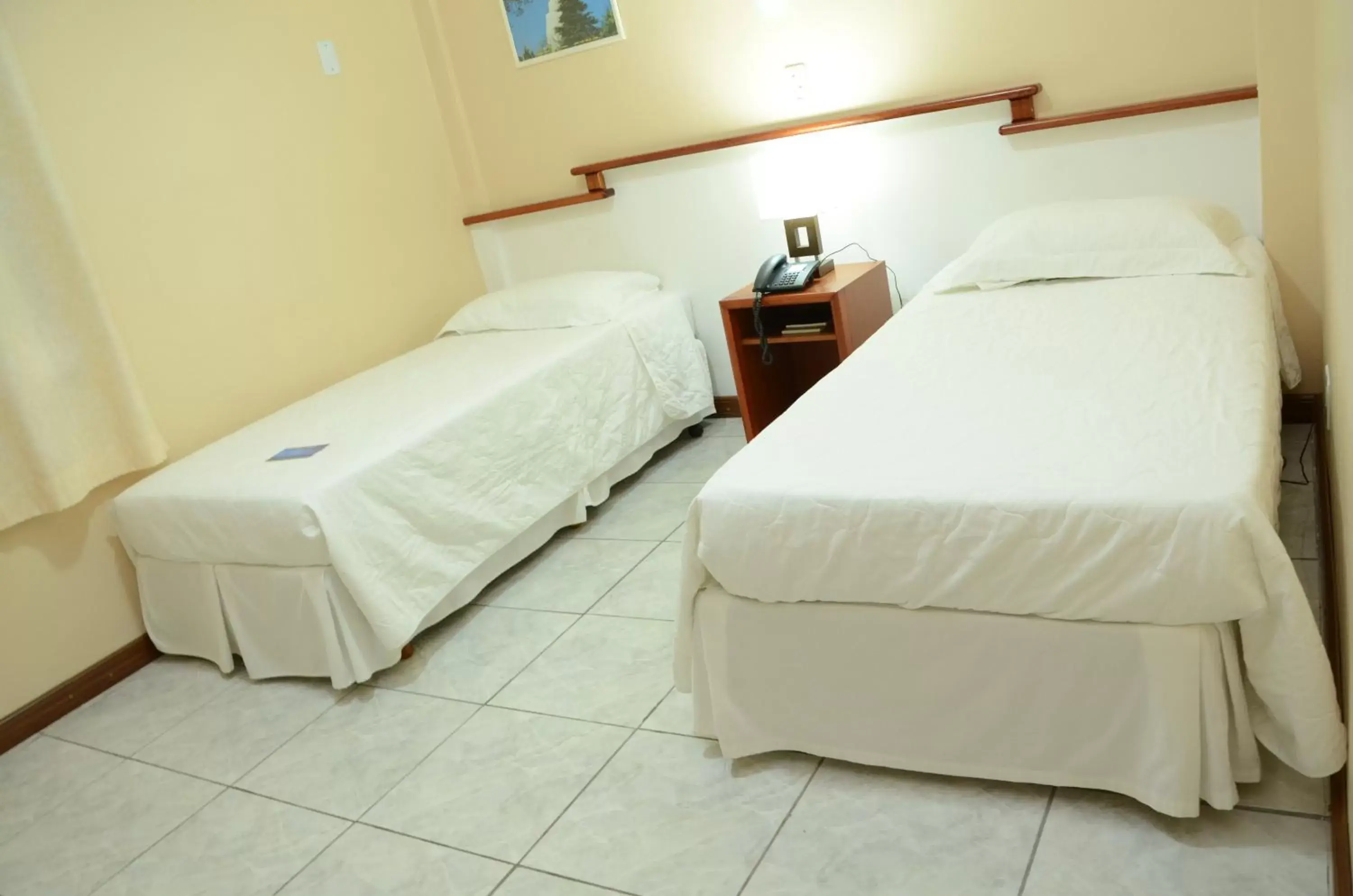 Deluxe Double or Twin Room in Fares Turis Hotel Deluxe Double or Twin Room in Fares Turis Hotel