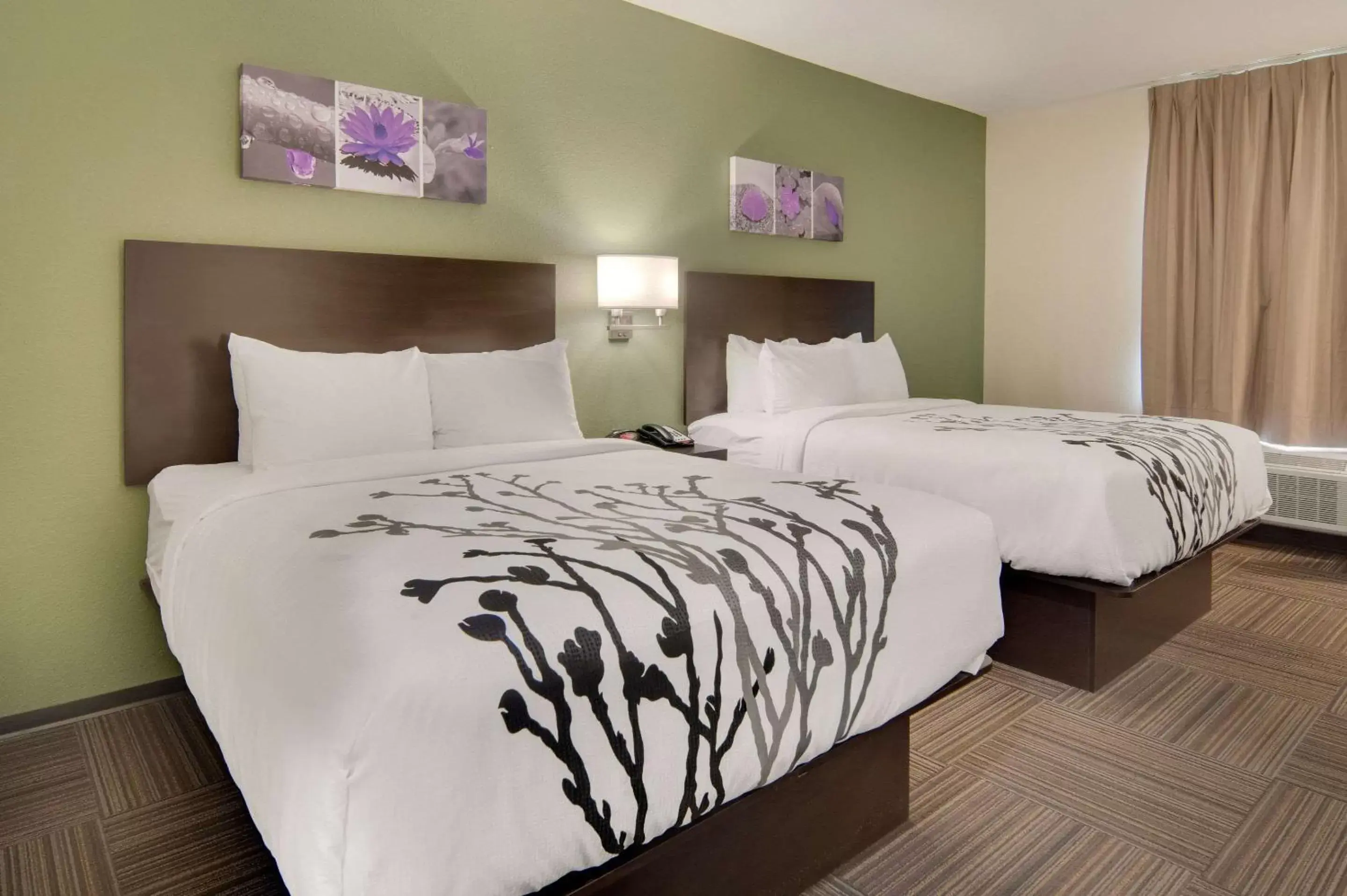 Bedroom, Bed in Sleep Inn Dallas Northwest - Irving