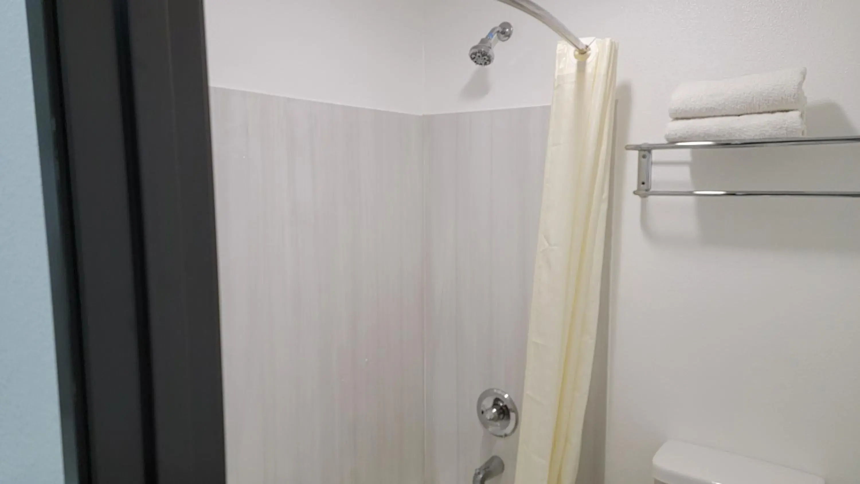 Shower, Bathroom in Travelodge by Wyndham Buena Park