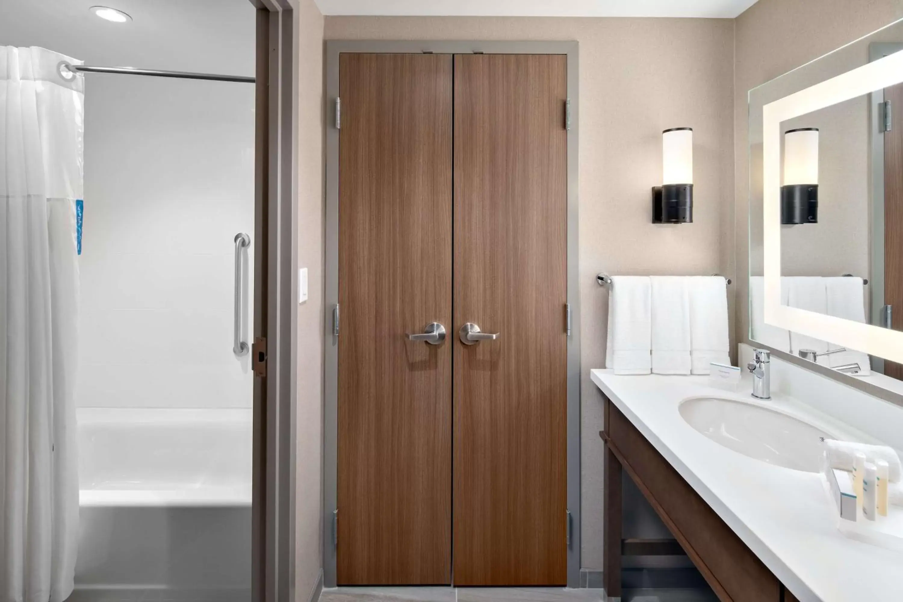 Bathroom in Homewood Suites by Hilton Boston Woburn