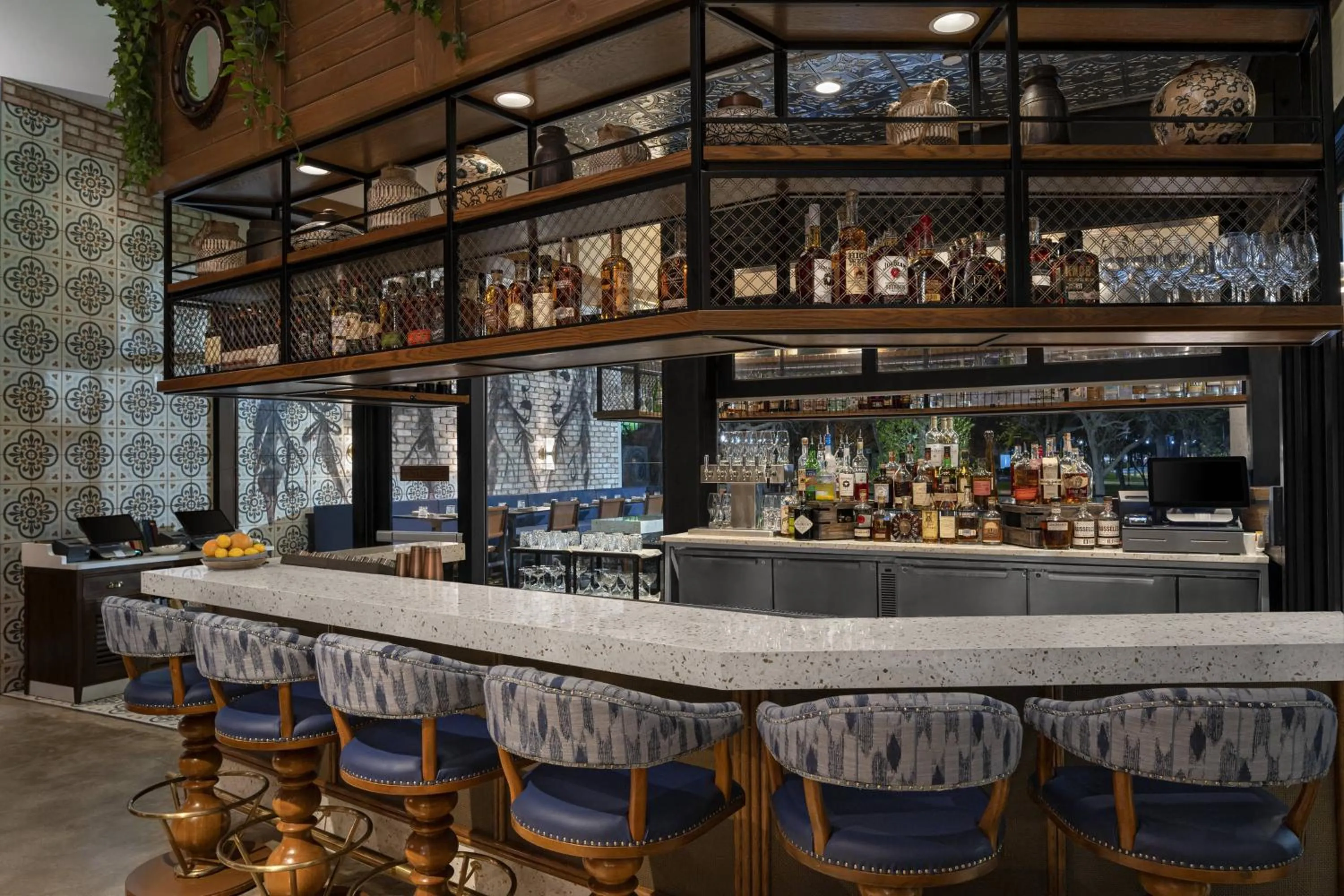 Lounge or bar in The Ben, Autograph Collection