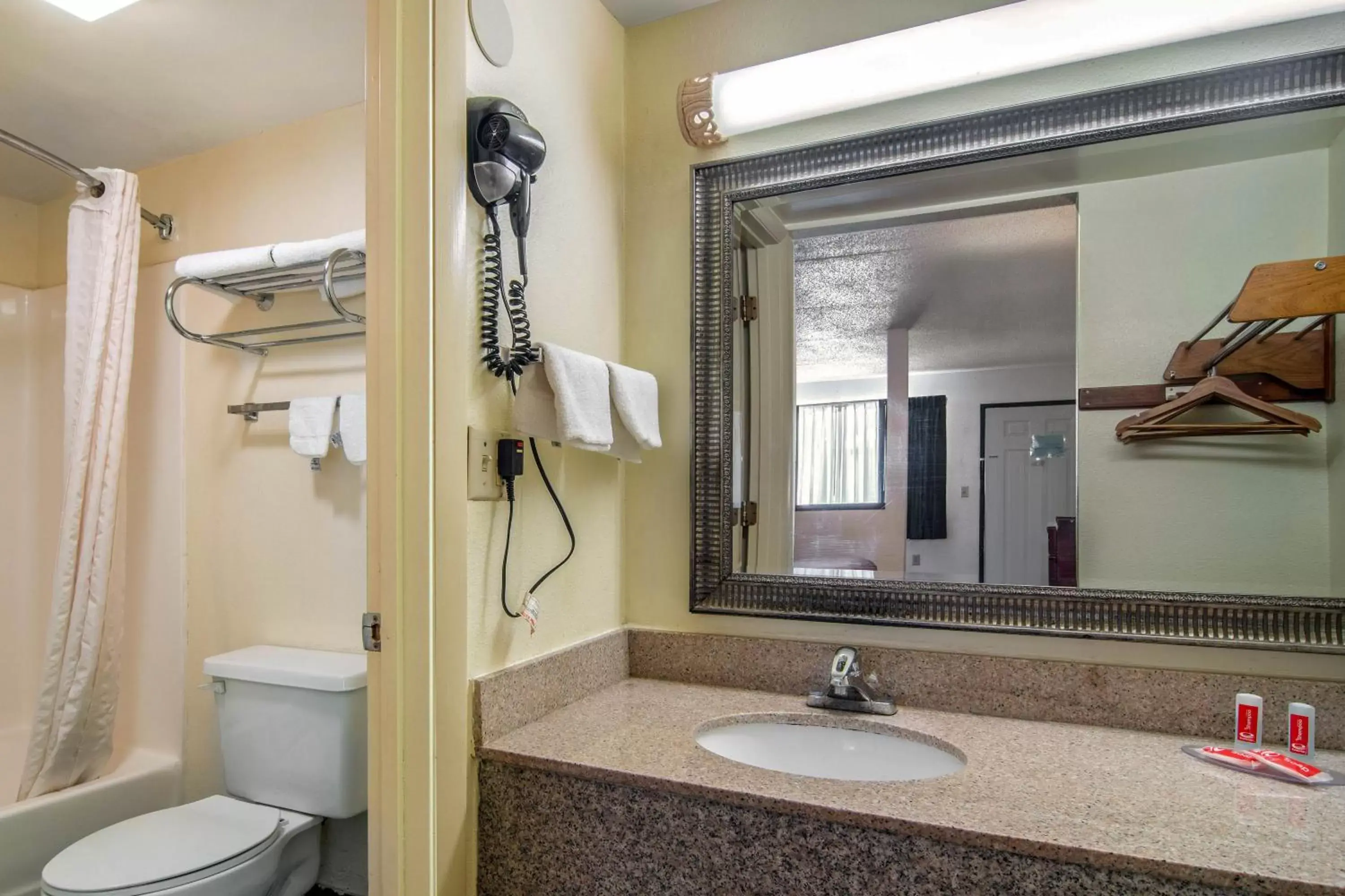 Bathroom in Econo Lodge Inn & Suites