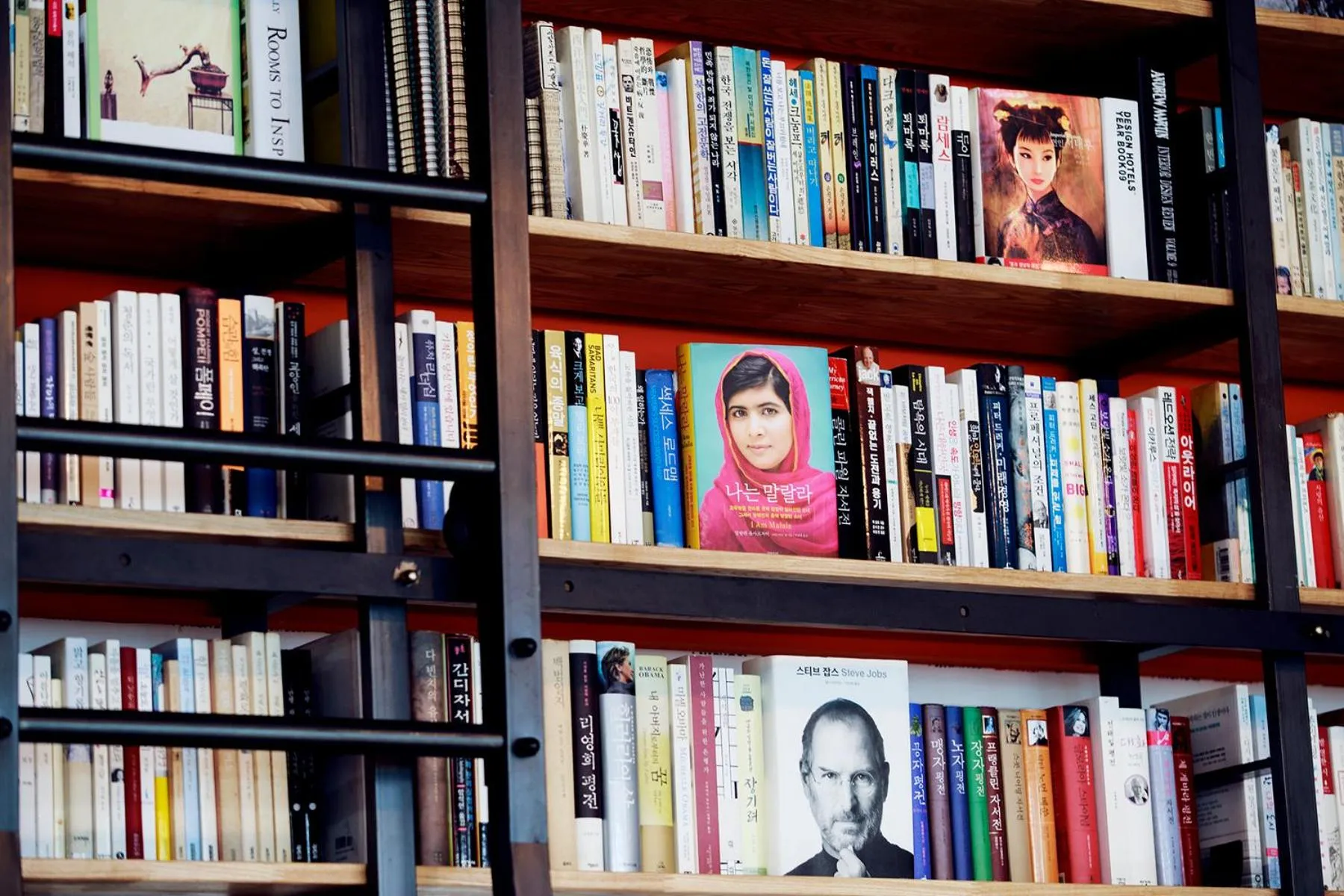 Library in Andong Poong-gyung HOSTEL n LIBRARY