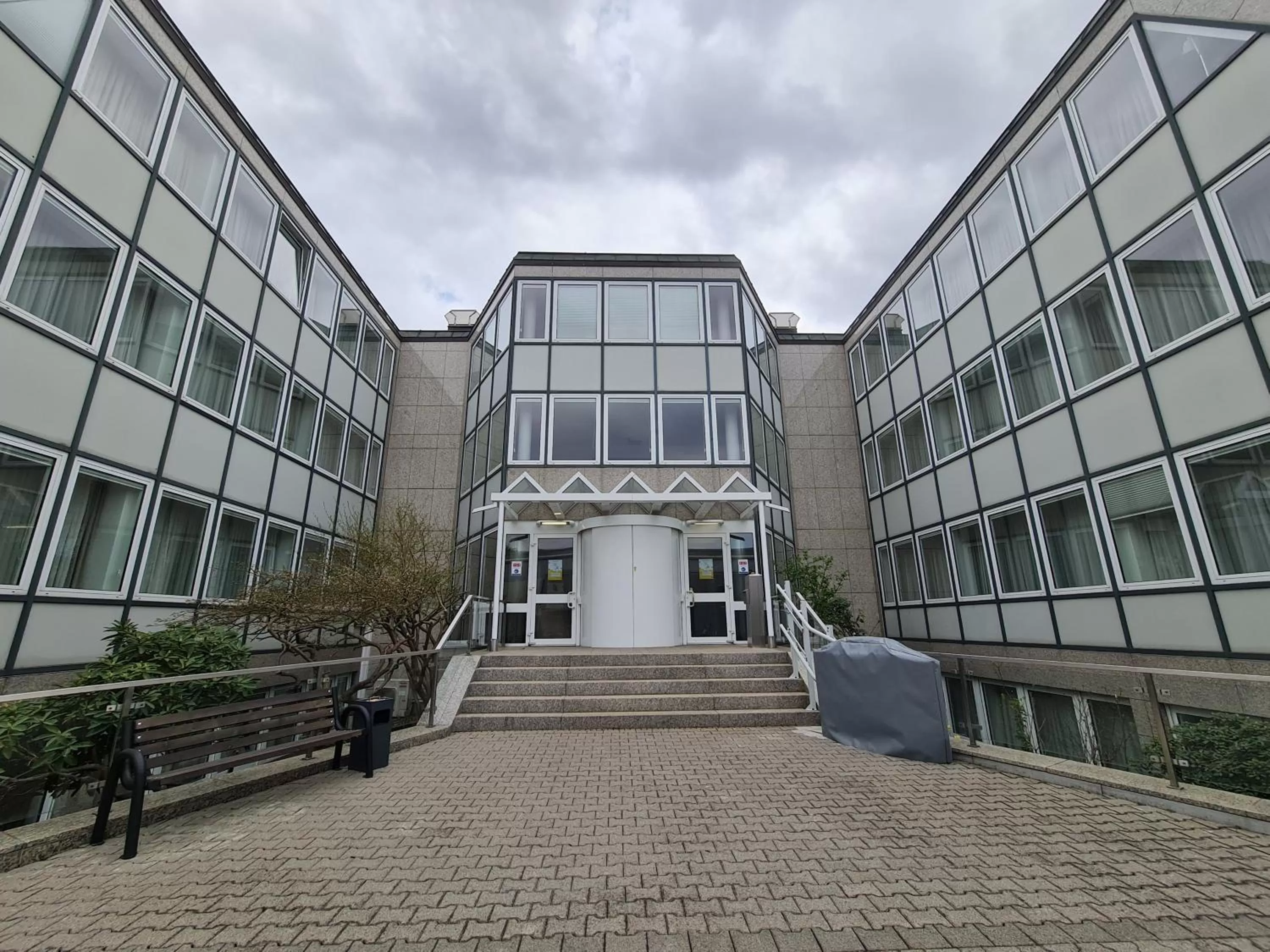 Facade/entrance in check-inn hotels - Offenbach