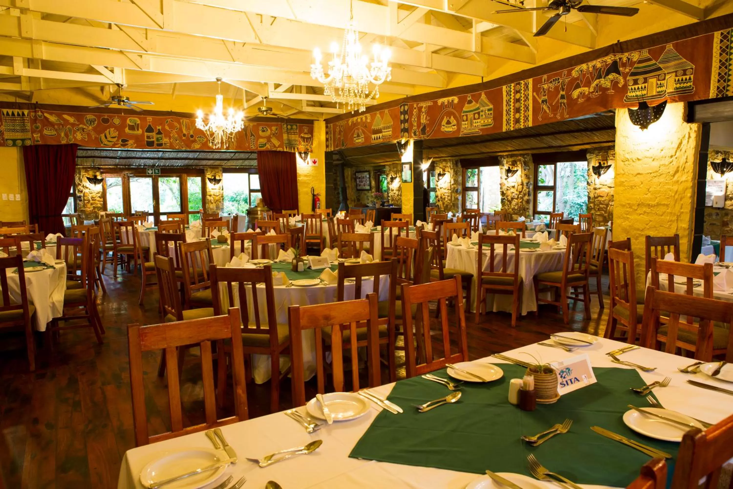 Restaurant/places to eat in Misty Hills Country Hotel, Conference Centre & Spa