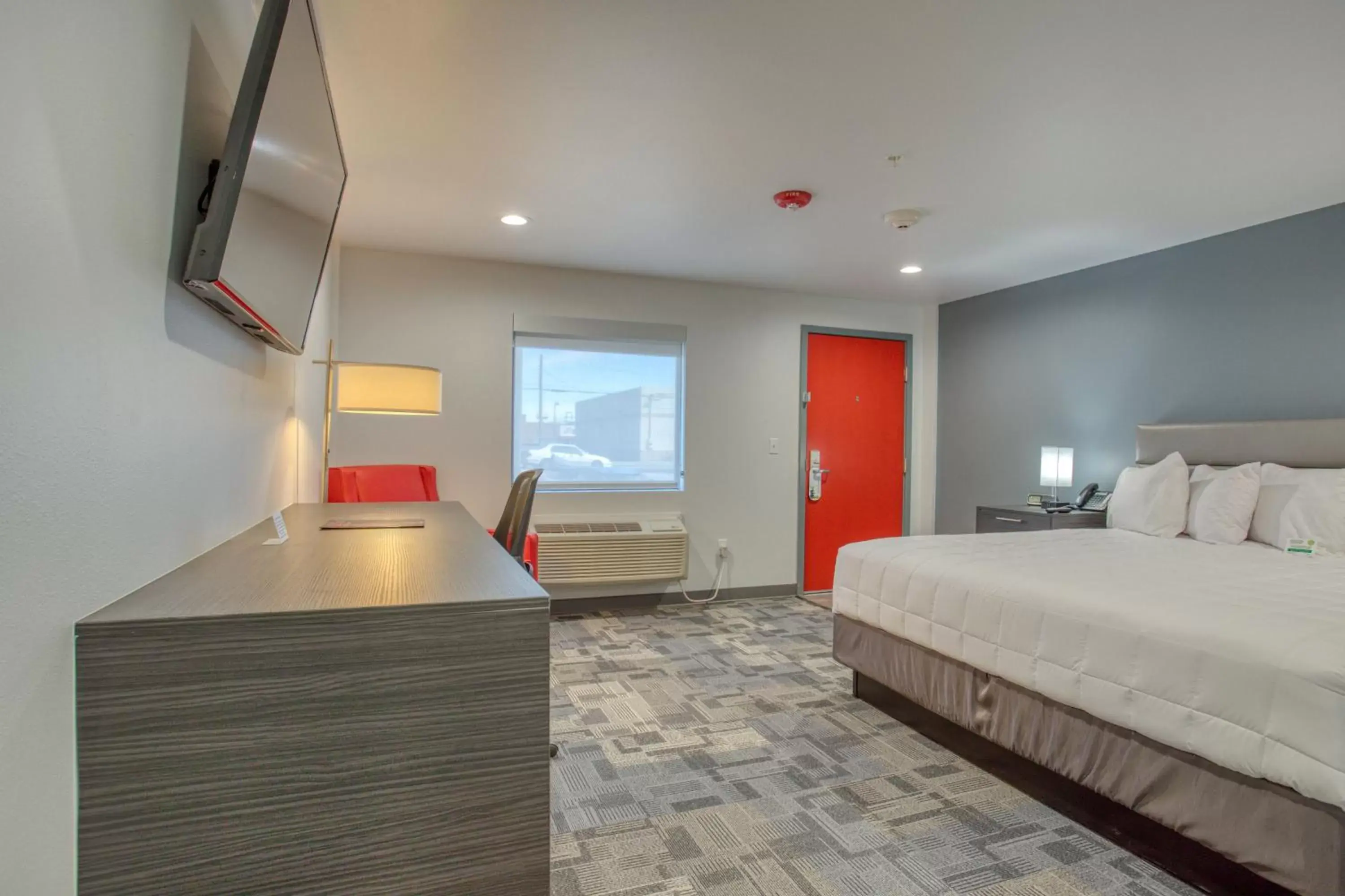 Bed in Post Time Inn Bed in Post Time Inn