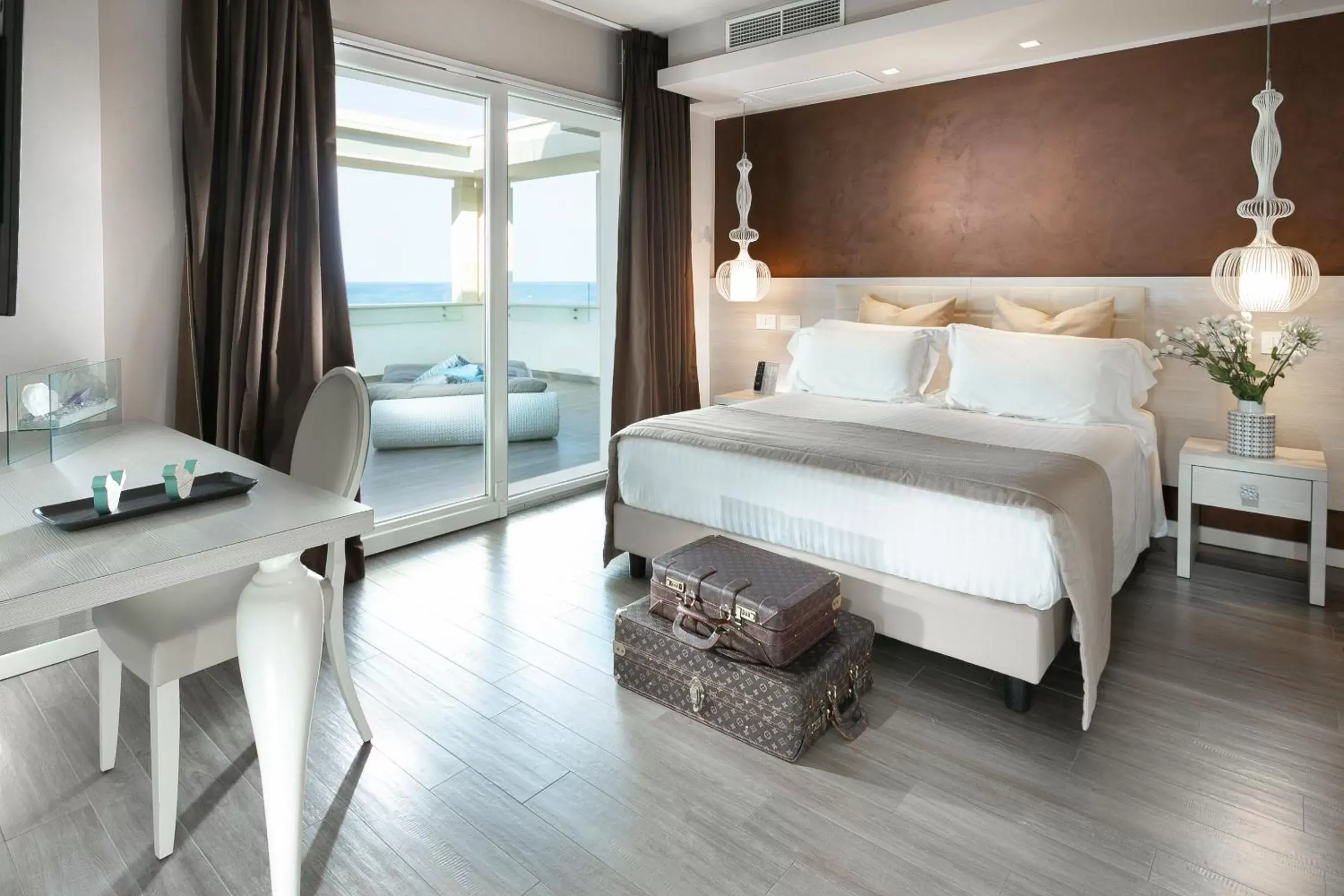 Bedroom, Bed in Hotel Ambasciatori