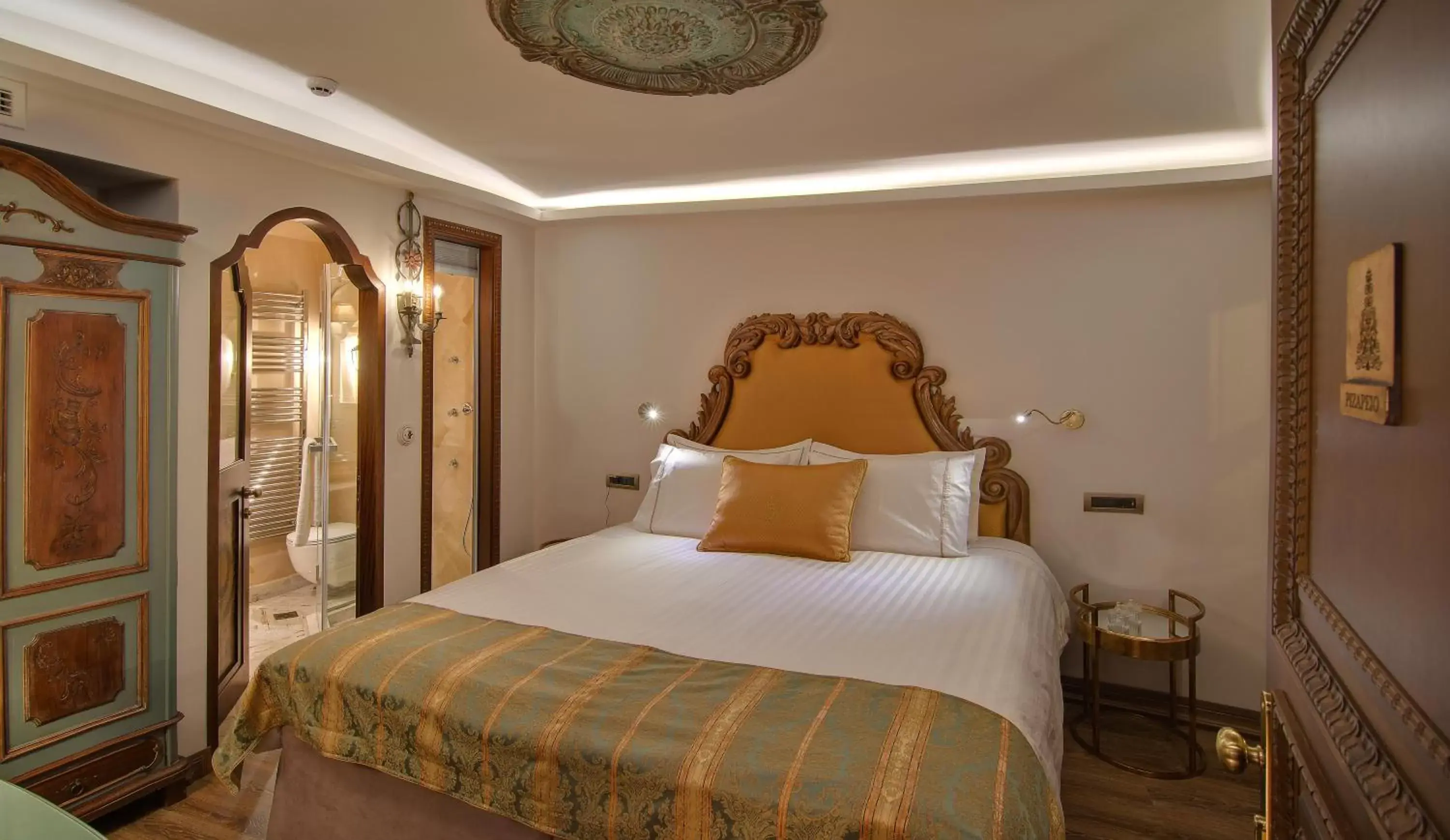 Standard Double Room in KAMARES Historic Boutique Hotel & Spa